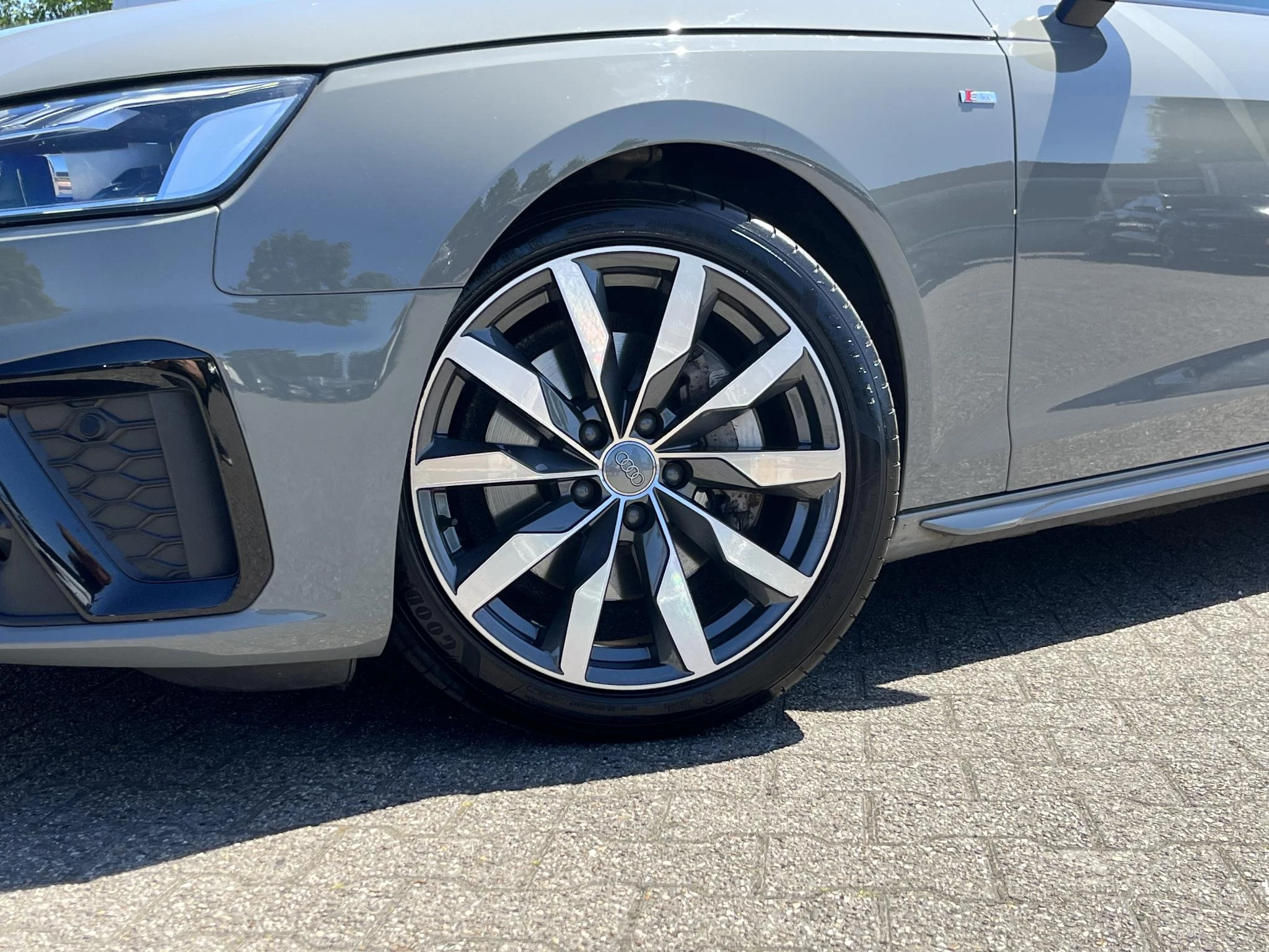Hoofdafbeelding Audi A4