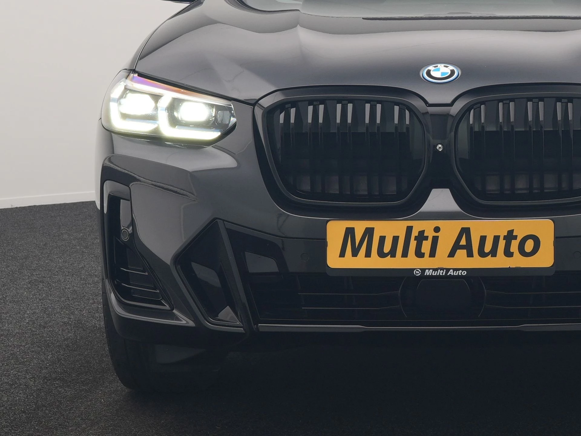 Hoofdafbeelding BMW iX3