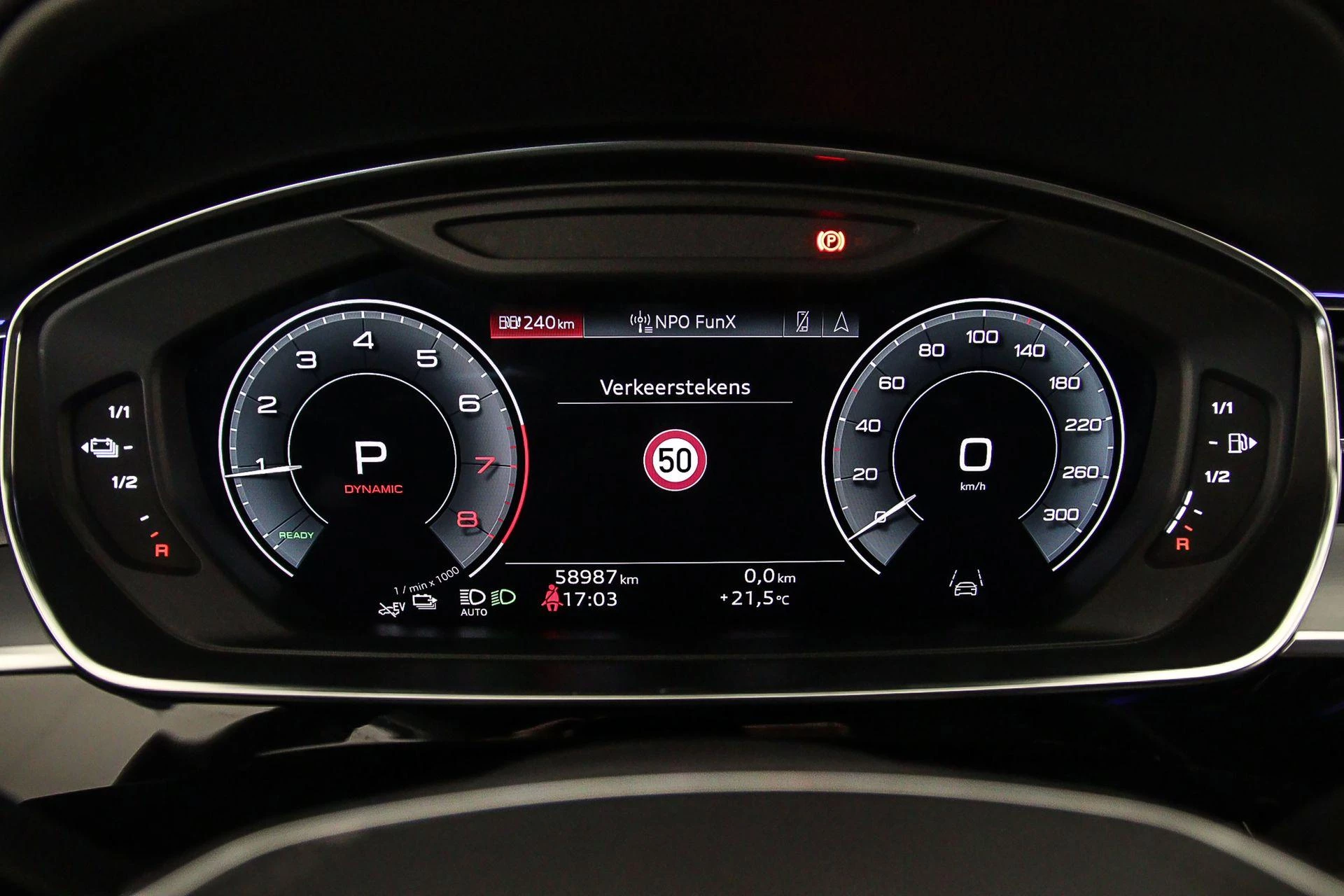 Hoofdafbeelding Audi A8