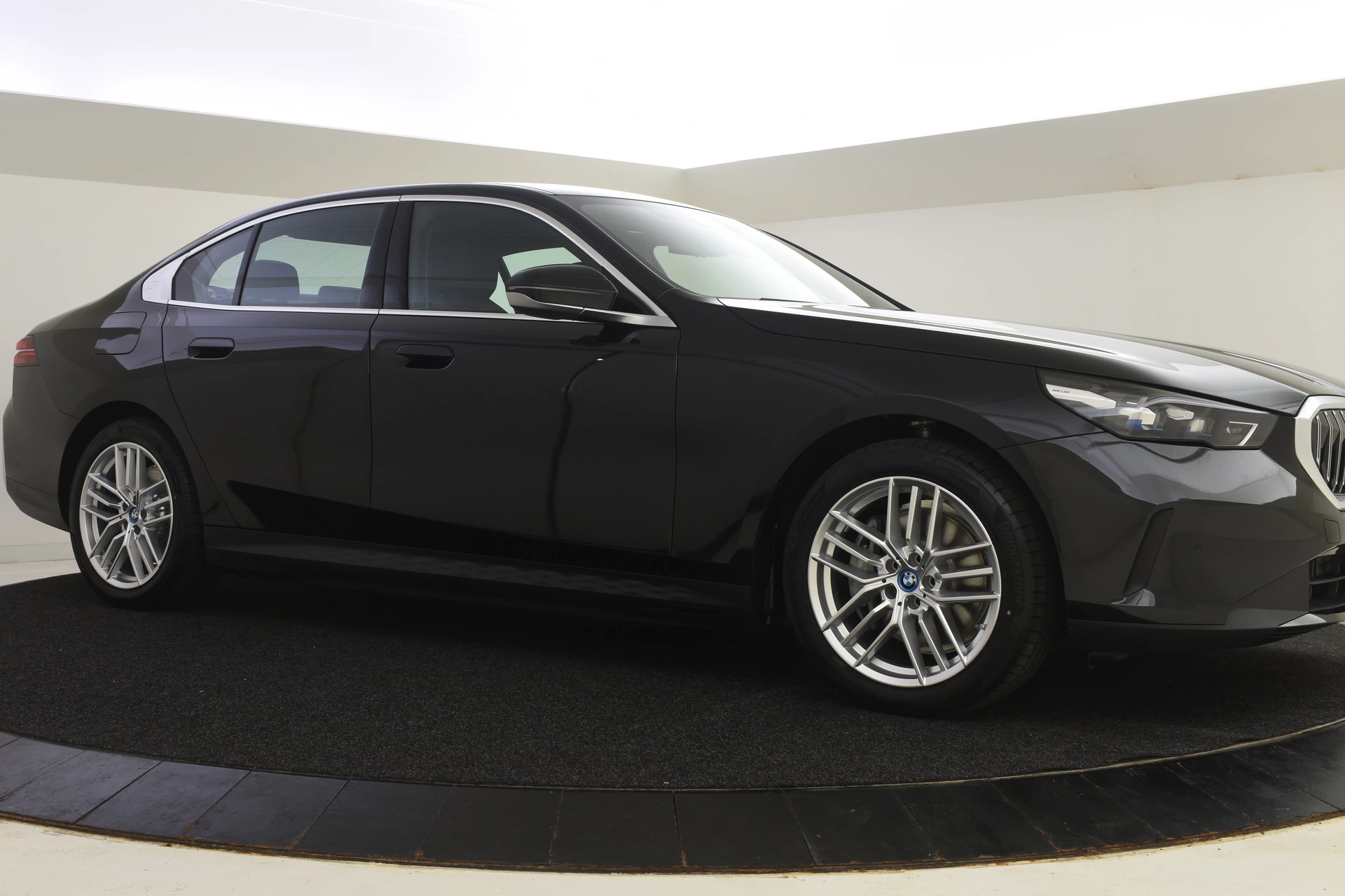 Hoofdafbeelding BMW i5