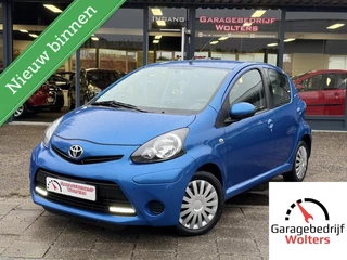 Hoofdafbeelding Toyota Aygo Toyota Aygo 1.0 VVT-i Dynamic Blue AIRCO ALL SEASON BANDEN