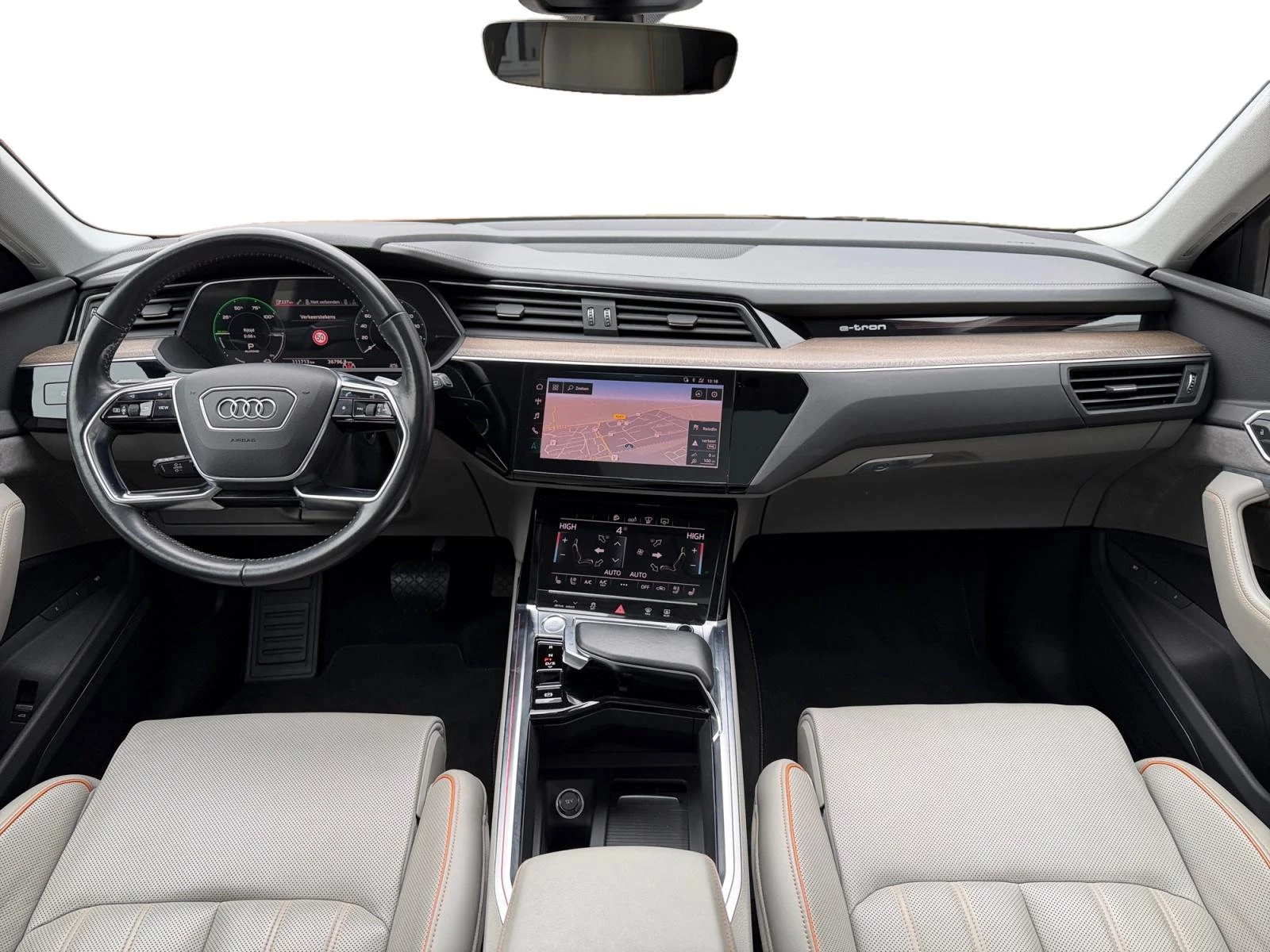 Hoofdafbeelding Audi e-tron