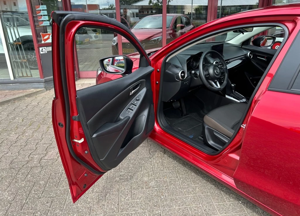 Hoofdafbeelding Mazda 2