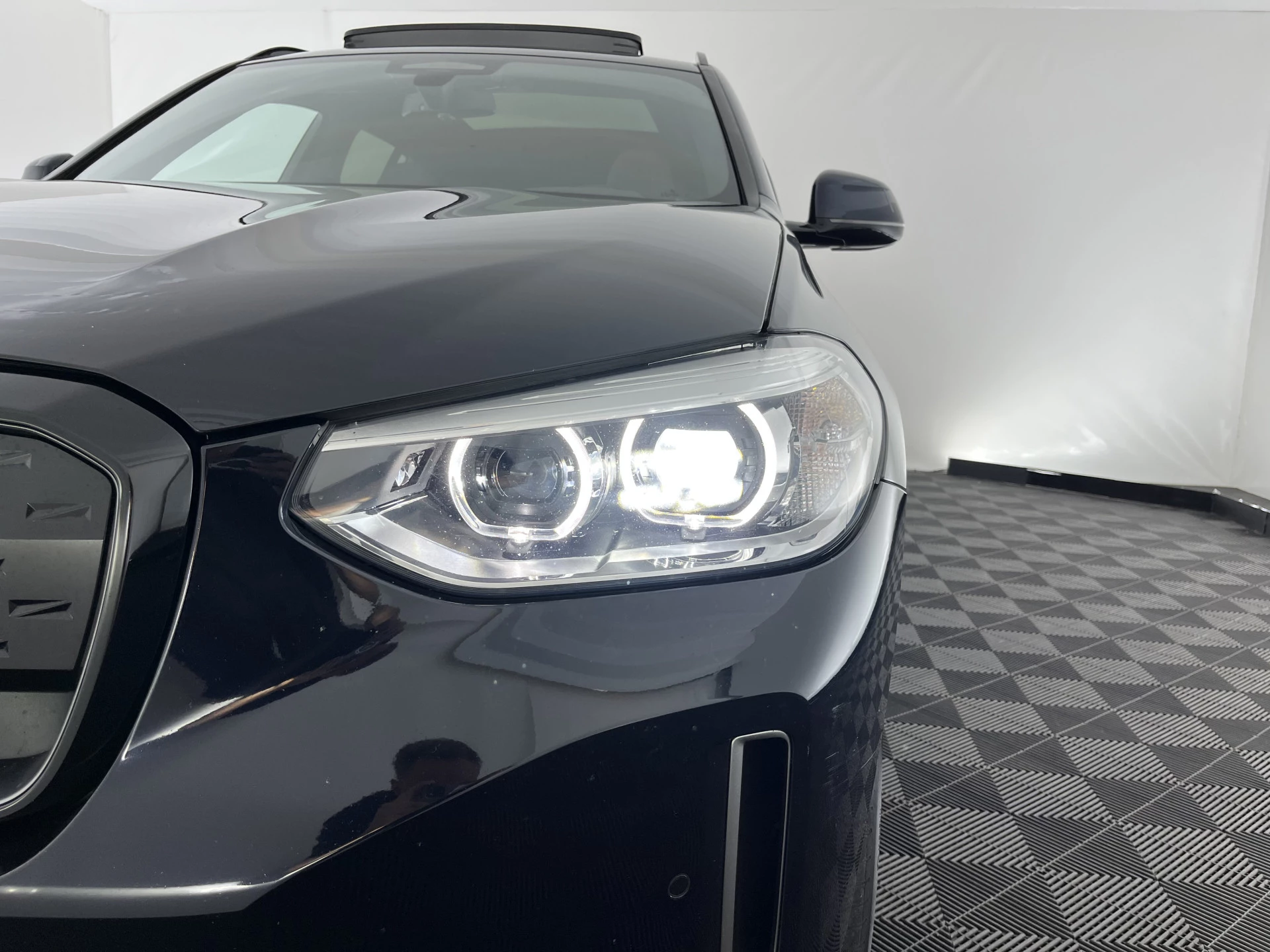 Hoofdafbeelding BMW iX3