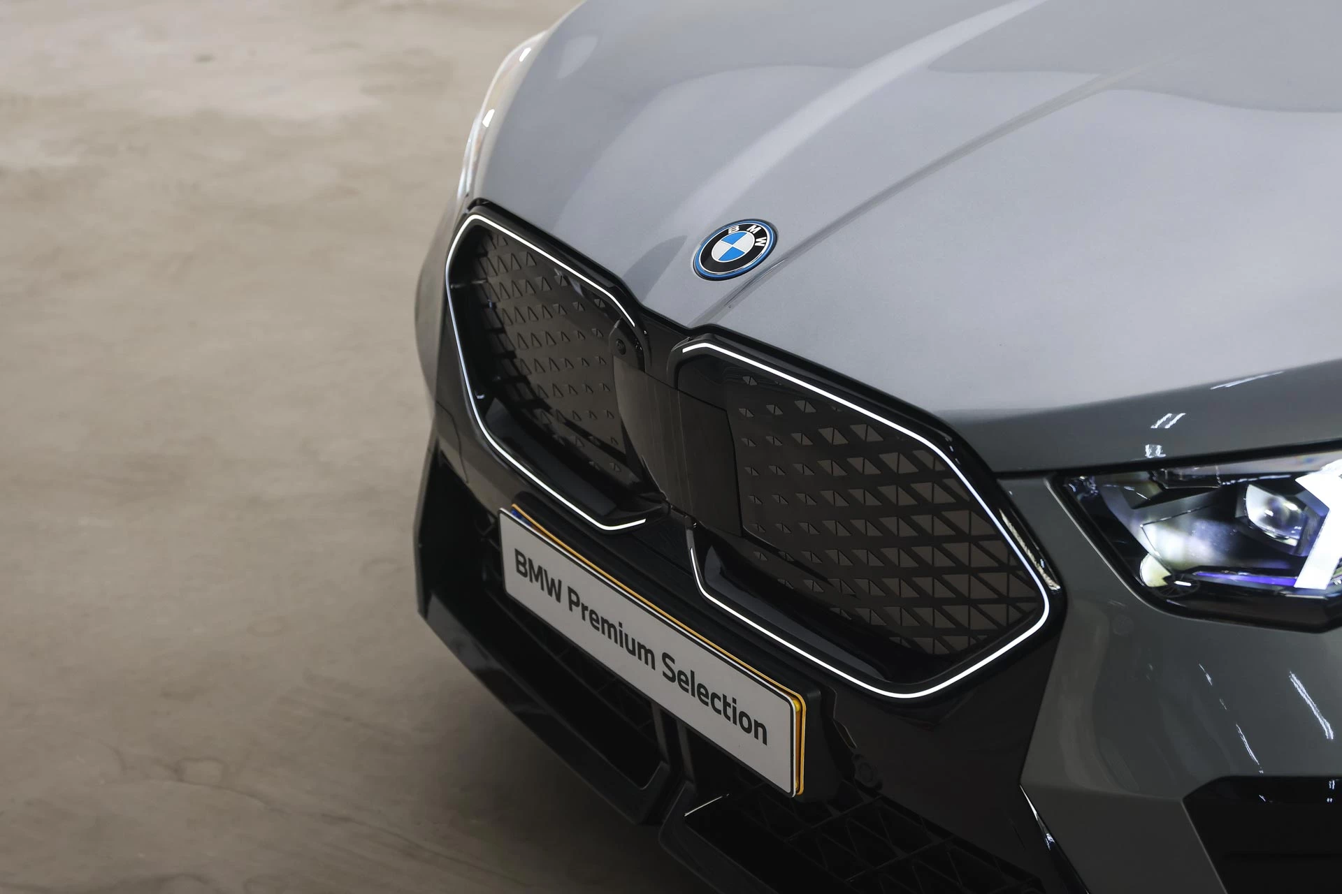 Hoofdafbeelding BMW iX2