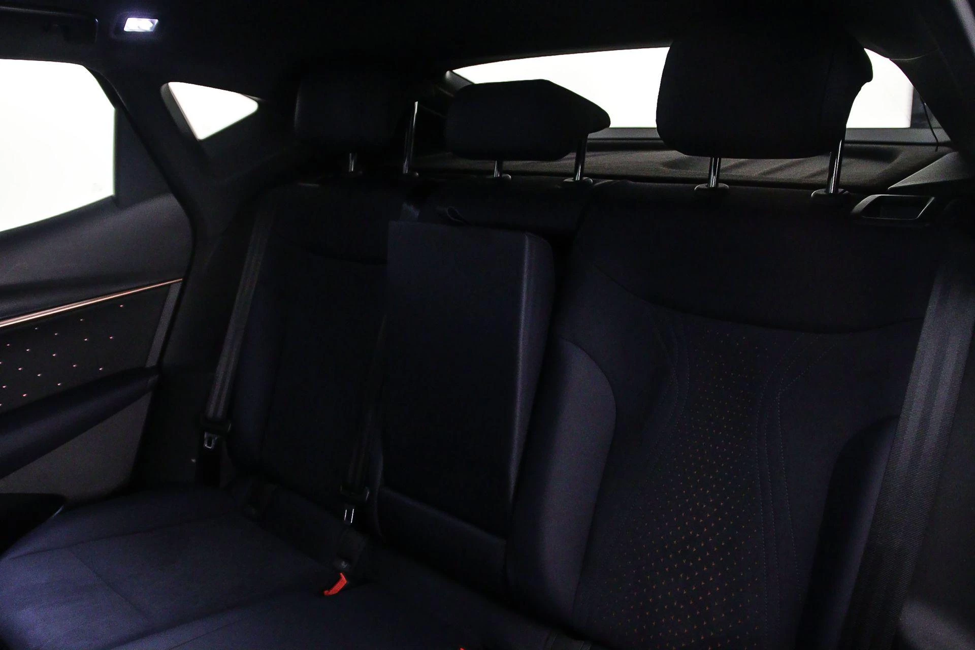 Hoofdafbeelding CUPRA Tavascan