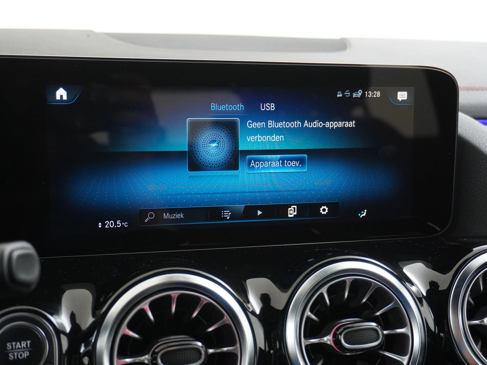 Hoofdafbeelding Mercedes-Benz EQA