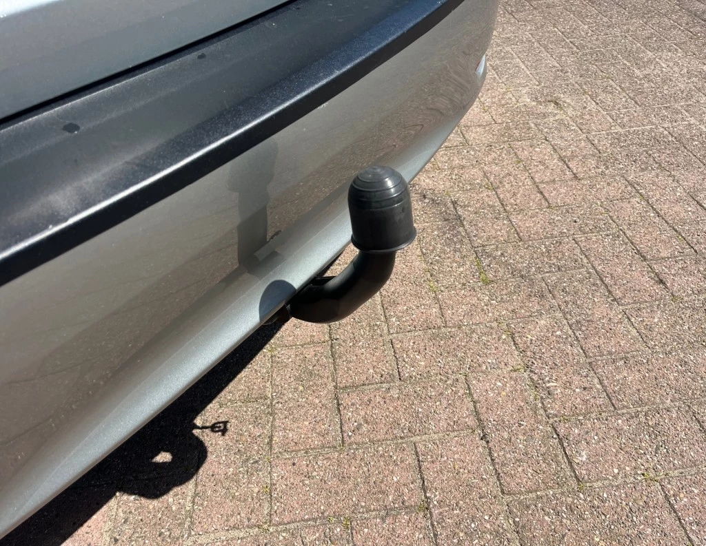 Hoofdafbeelding Toyota Avensis