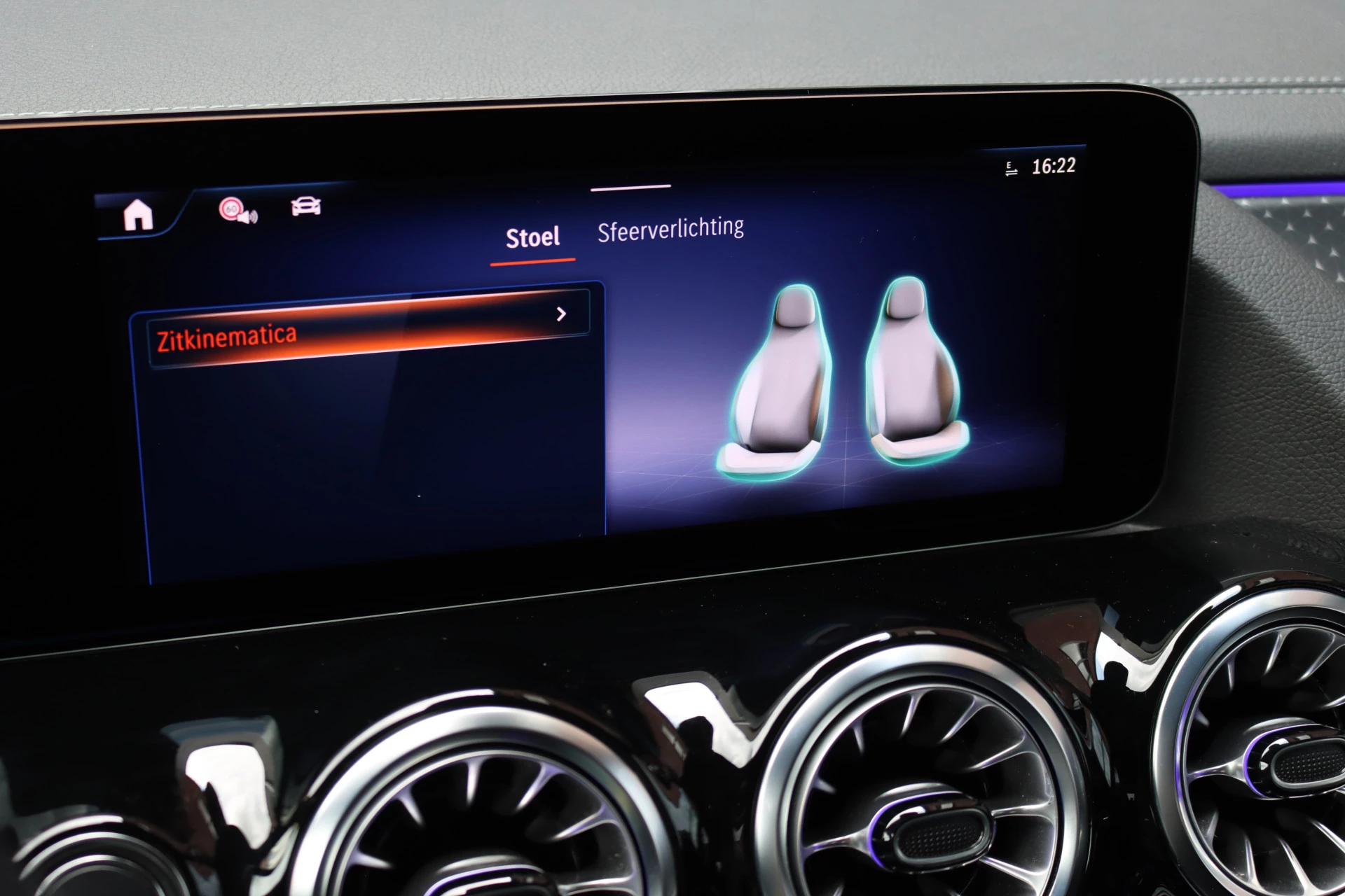 Hoofdafbeelding Mercedes-Benz EQA