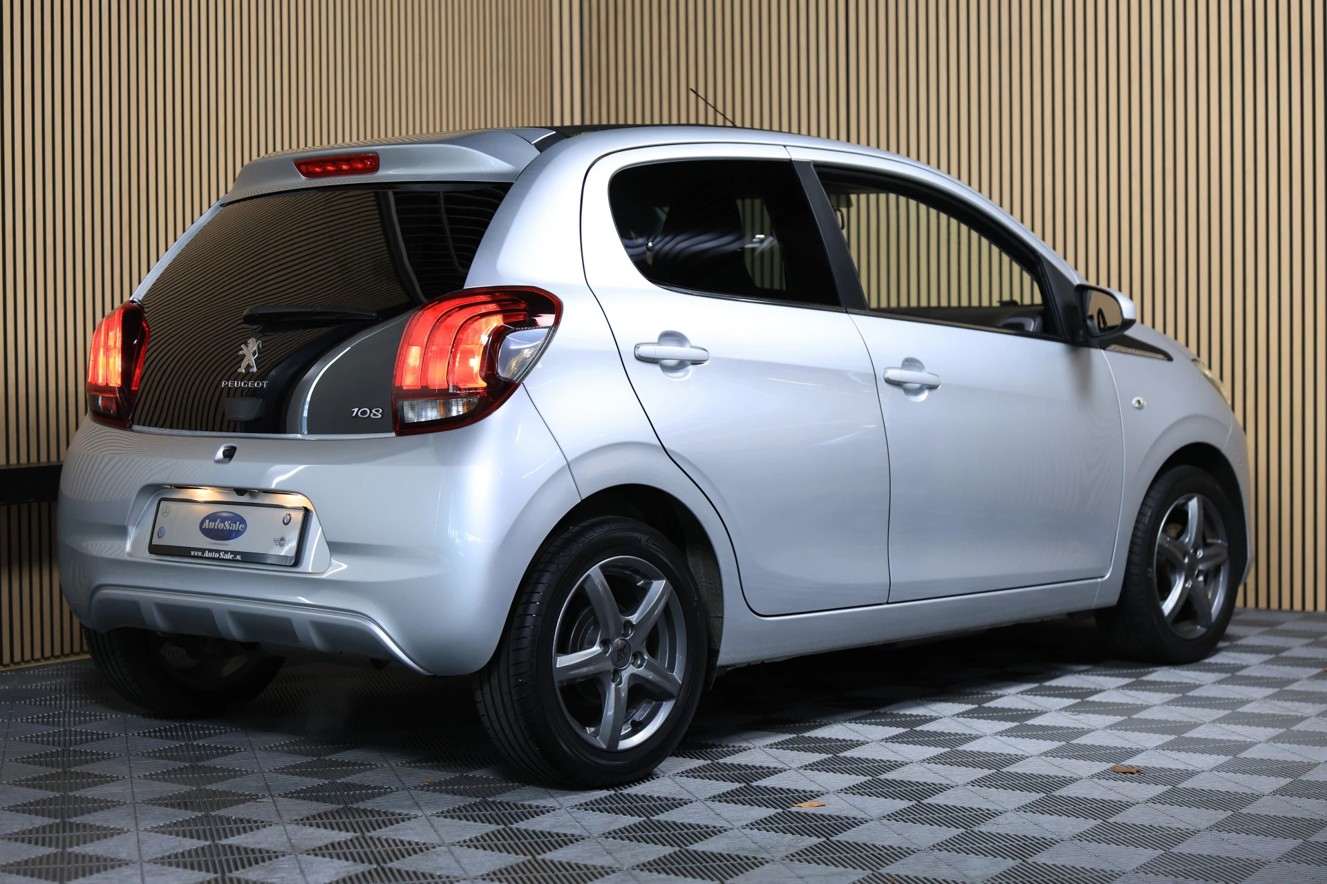 Hoofdafbeelding Peugeot 108