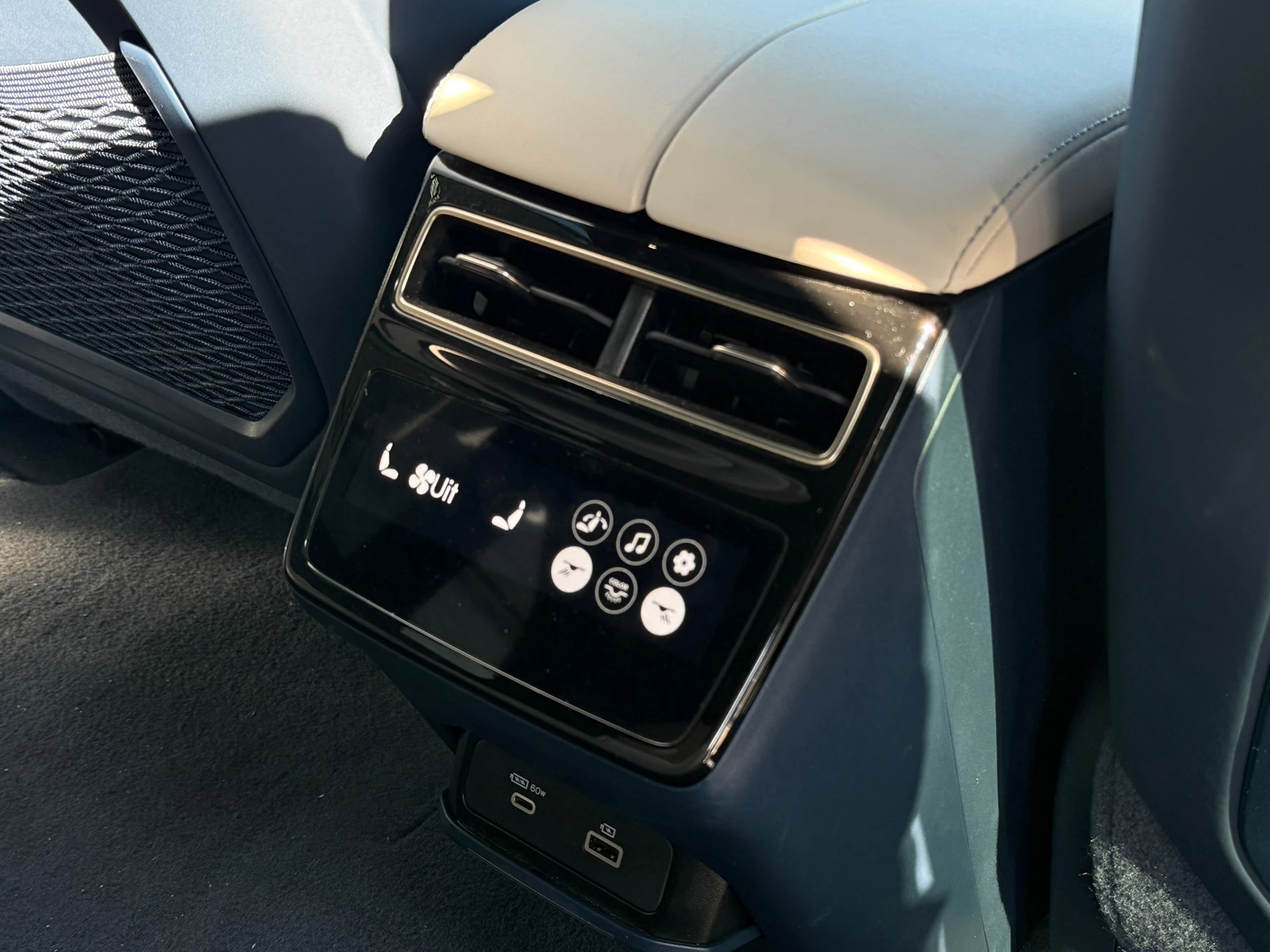 Hoofdafbeelding Zeekr 001