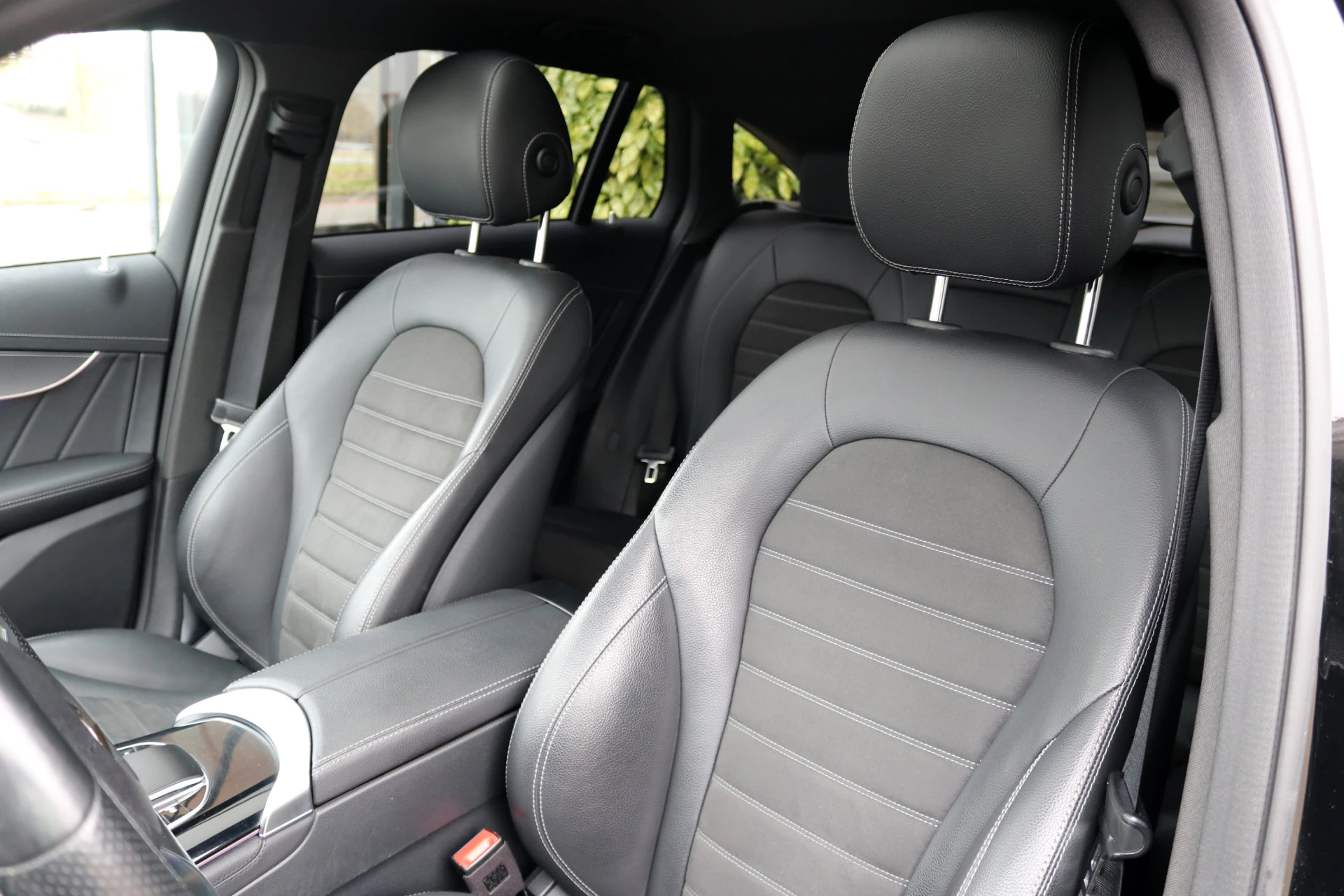 Hoofdafbeelding Mercedes-Benz EQC