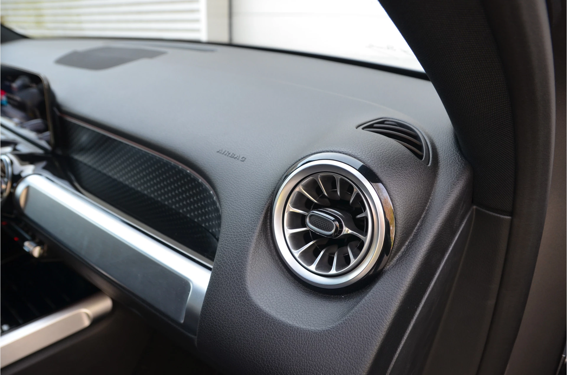 Hoofdafbeelding Mercedes-Benz EQB
