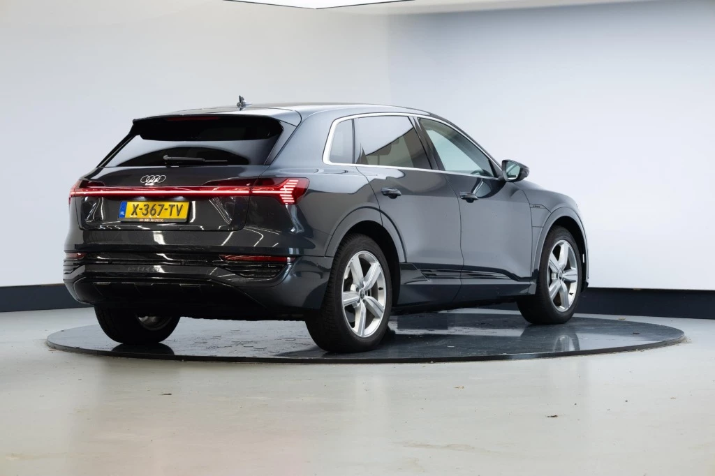 Hoofdafbeelding Audi Q8 e-tron