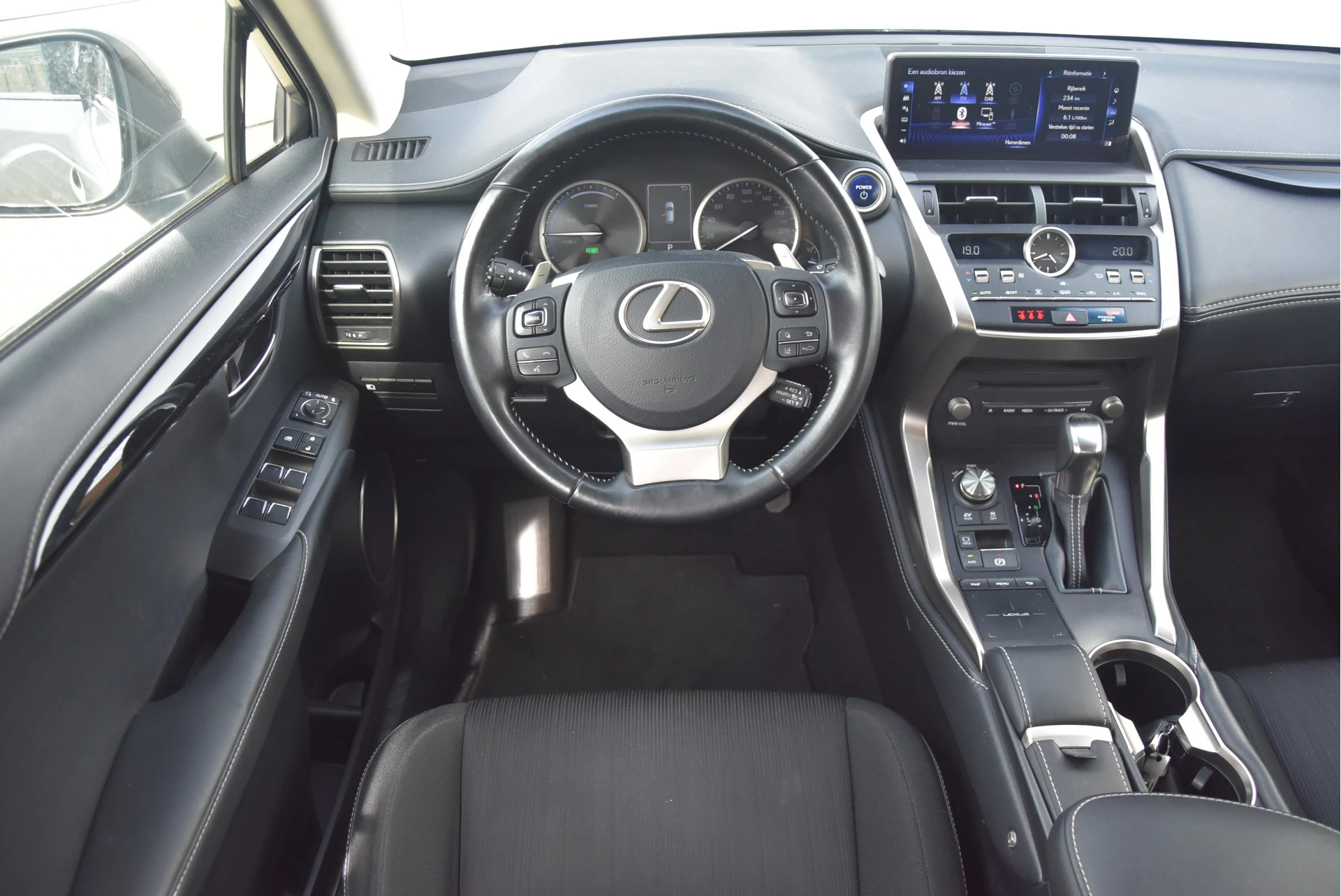 Hoofdafbeelding Lexus NX