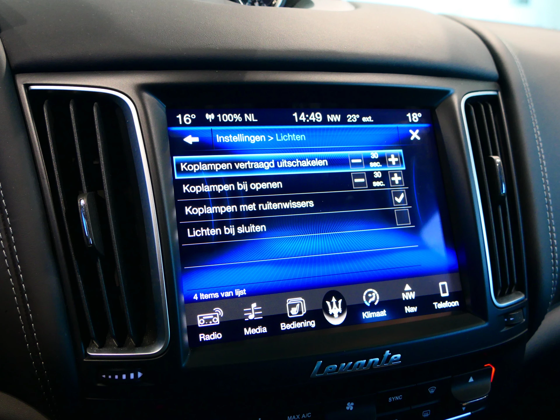 Hoofdafbeelding Maserati Levante