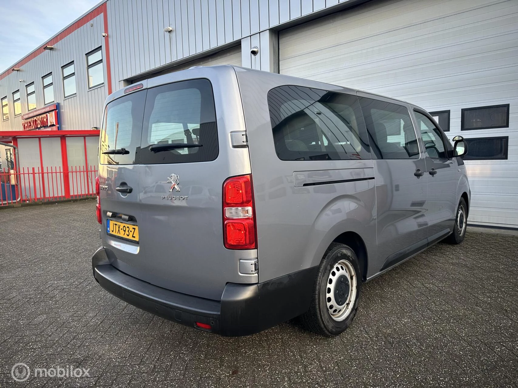 Hoofdafbeelding Peugeot Traveller