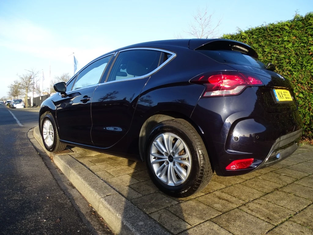 Hoofdafbeelding DS DS 4