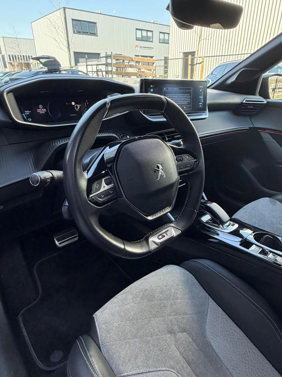 Hoofdafbeelding Peugeot e-208