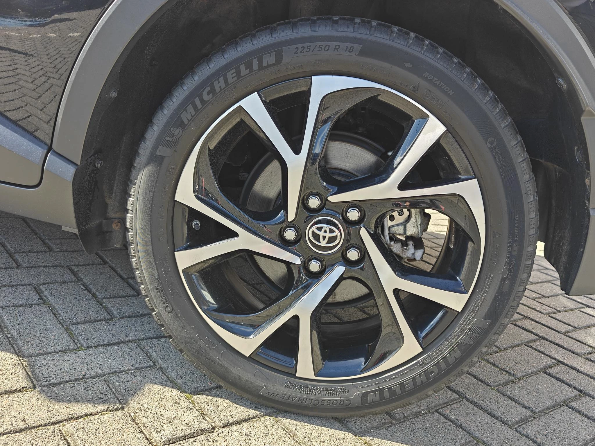 Hoofdafbeelding Toyota C-HR