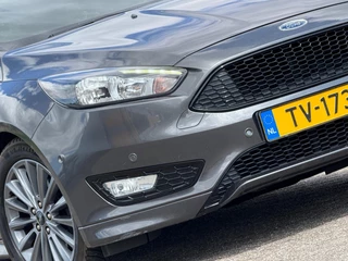 Ford Focus Wagon 1.0 ST-Line 140pk - Magnetic - N.a.v./Cruise/Clima