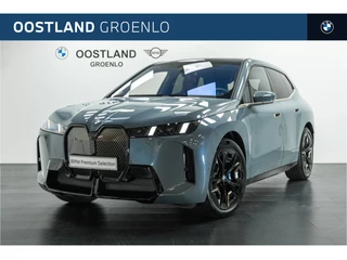 BMW iX xDrive60 M Sport / Trekhaak / Panoramadak / Comfort Access / Soft-Close / Stoelventilatie / Adaptieve LED / Harman Kardon / Parking Assistant Professional