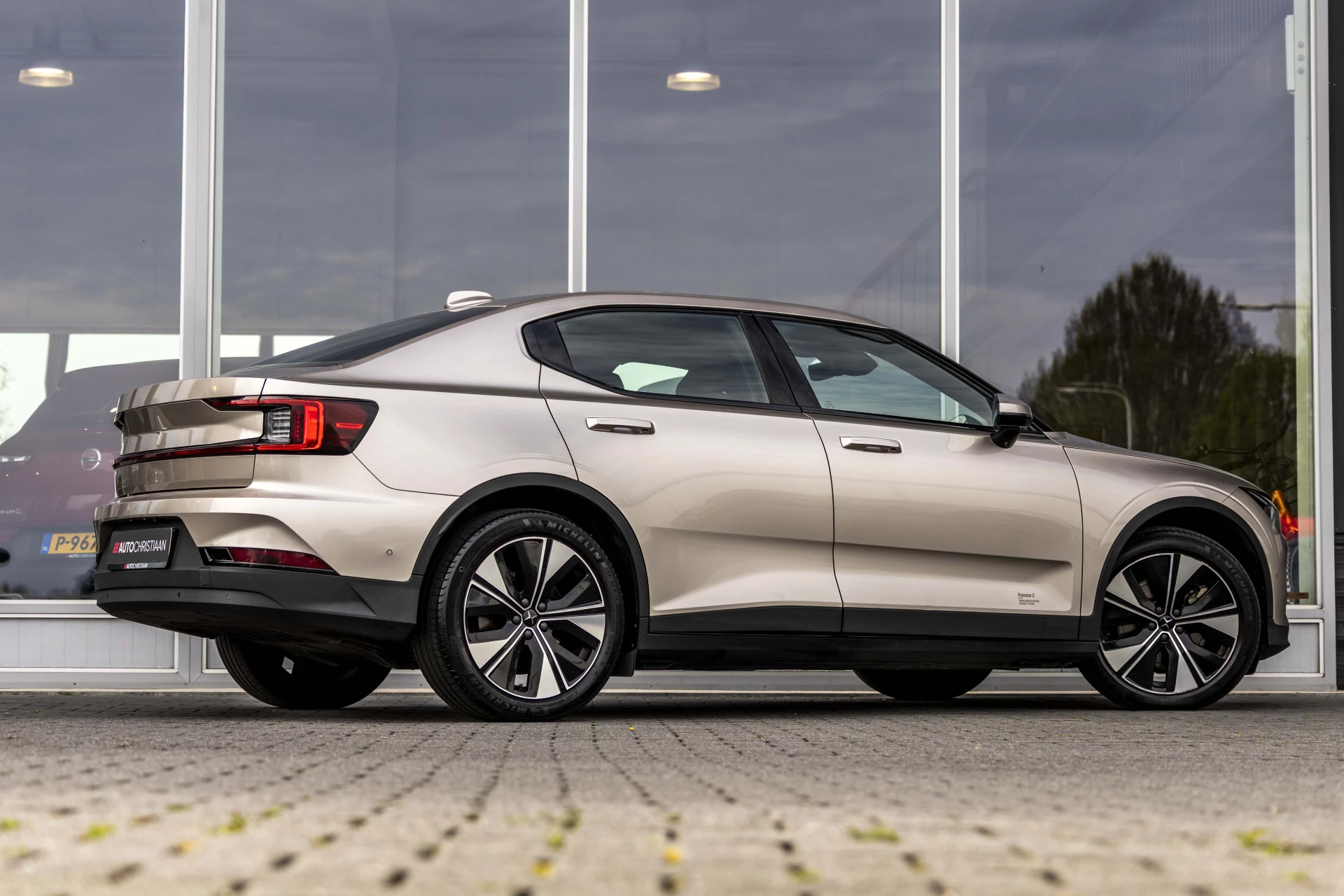 Hoofdafbeelding Polestar 2
