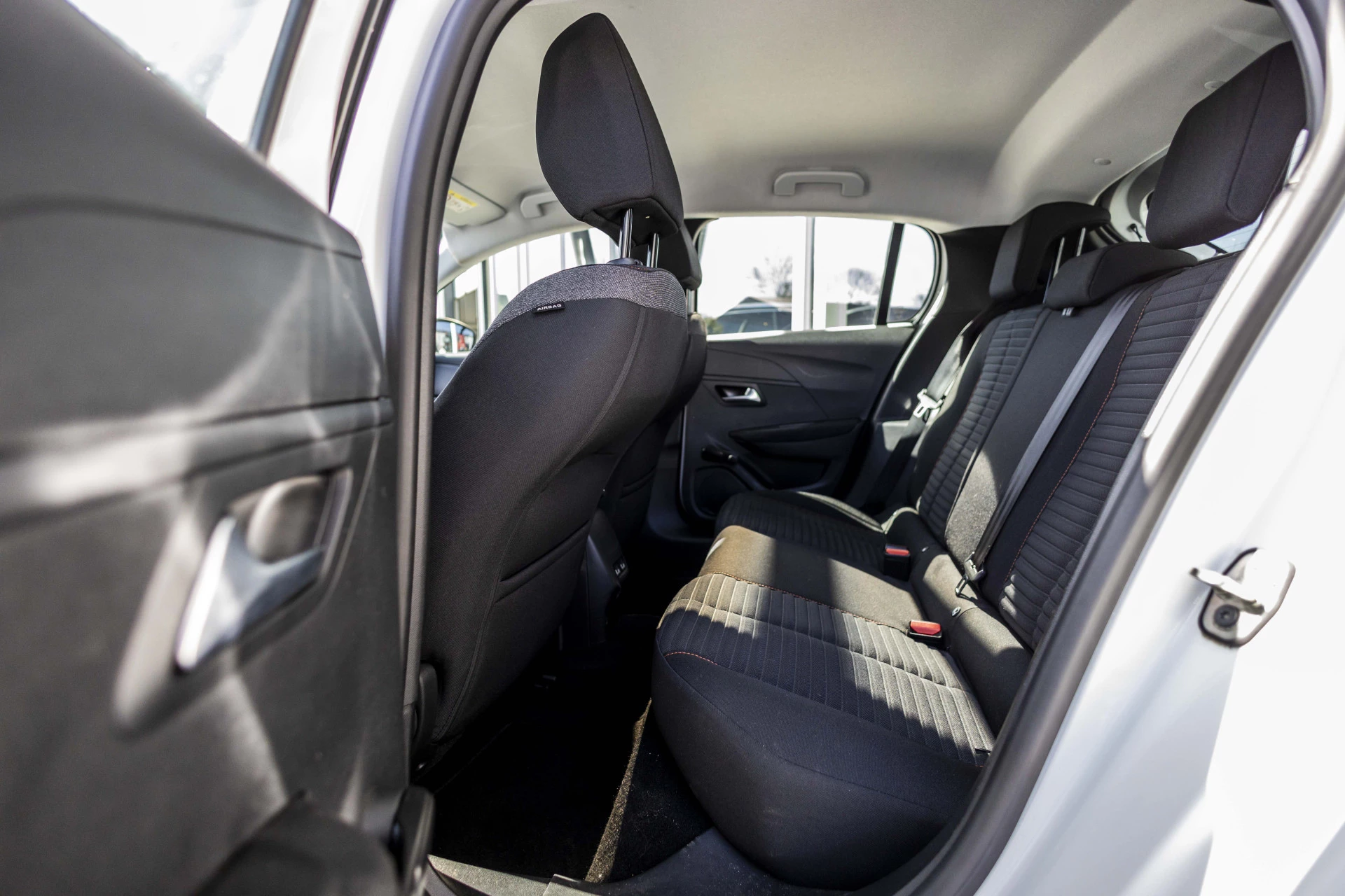 Hoofdafbeelding Peugeot e-208