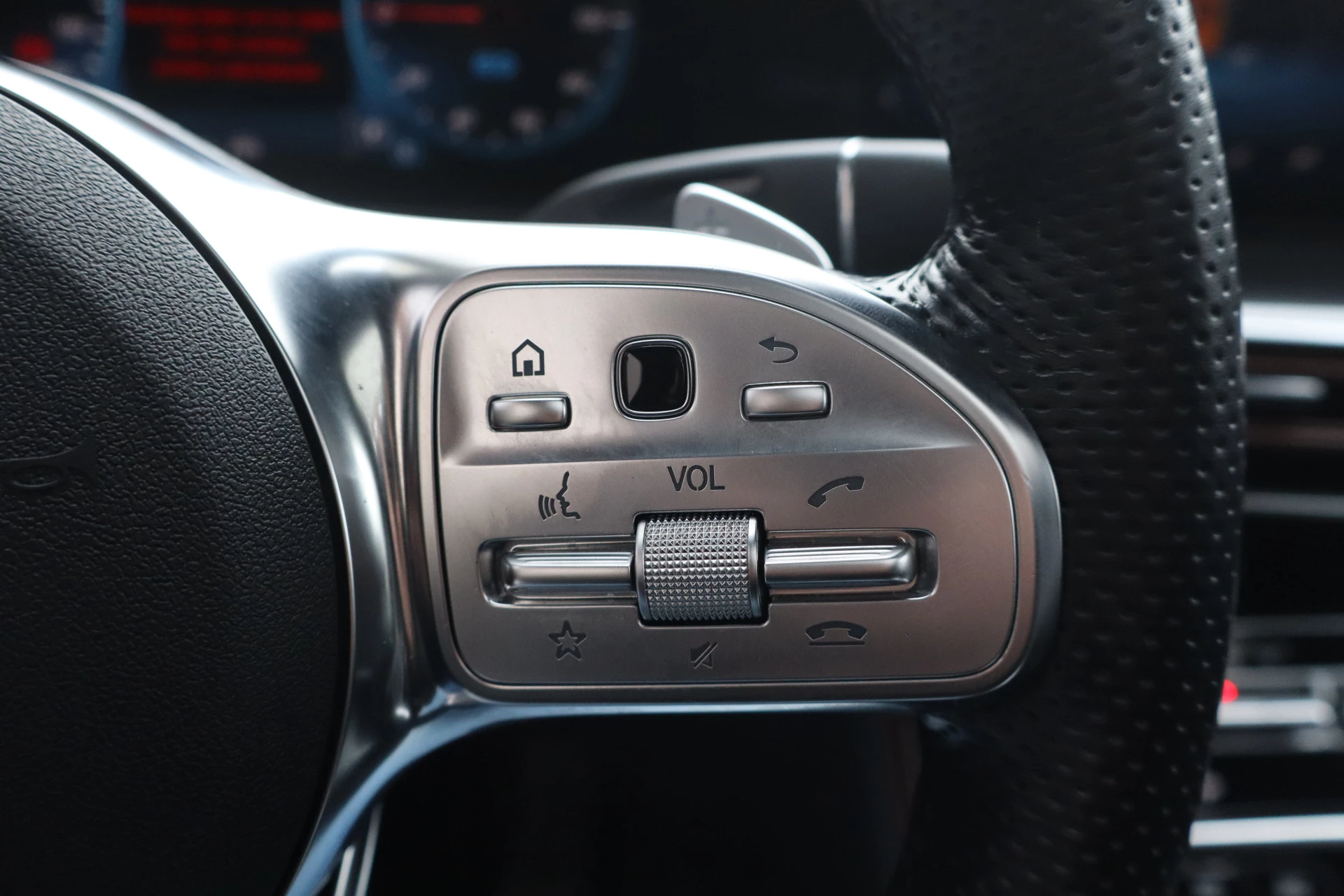 Hoofdafbeelding Mercedes-Benz EQC