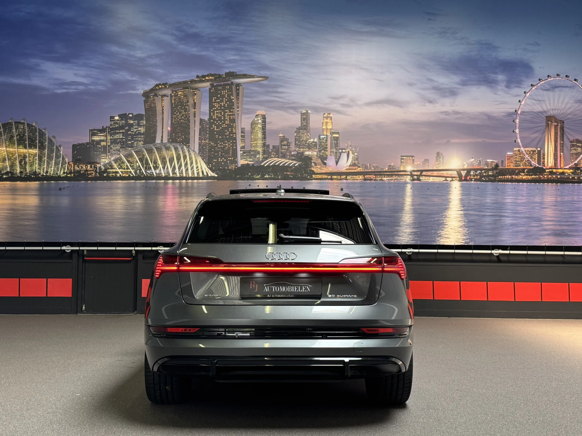 Hoofdafbeelding Audi e-tron