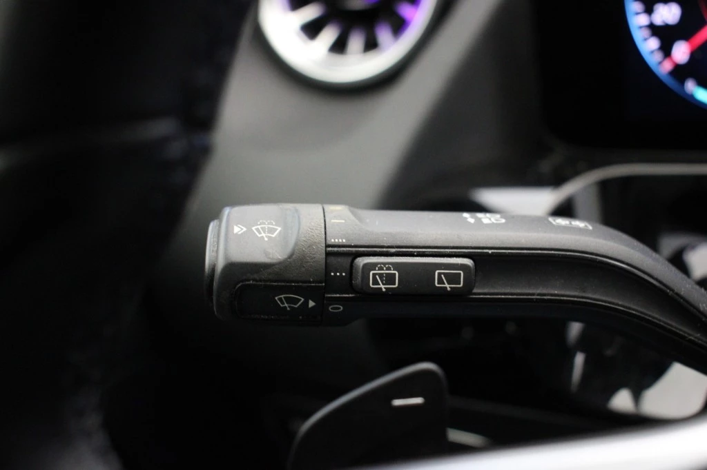 Hoofdafbeelding Mercedes-Benz EQA