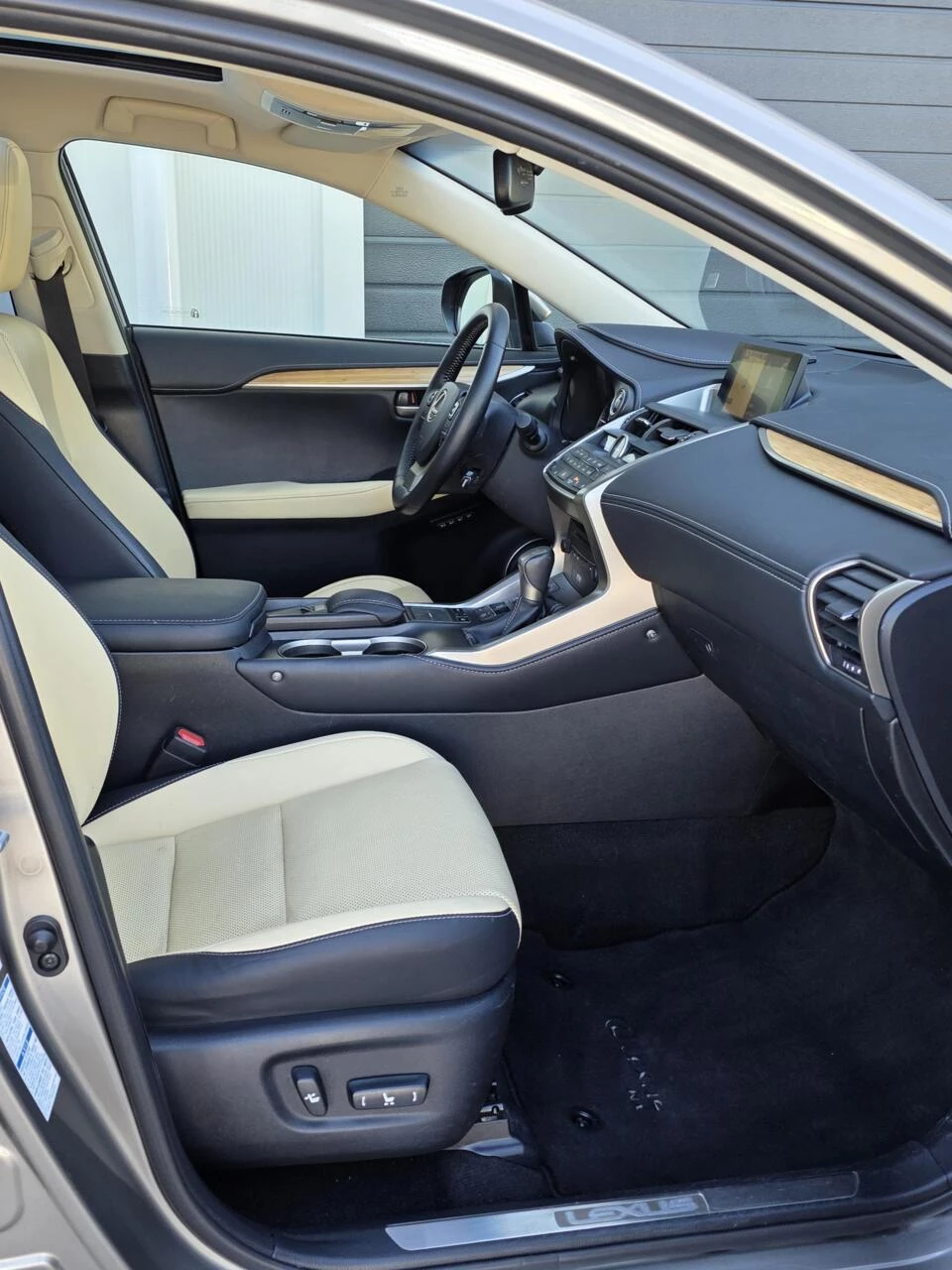 Hoofdafbeelding Lexus NX
