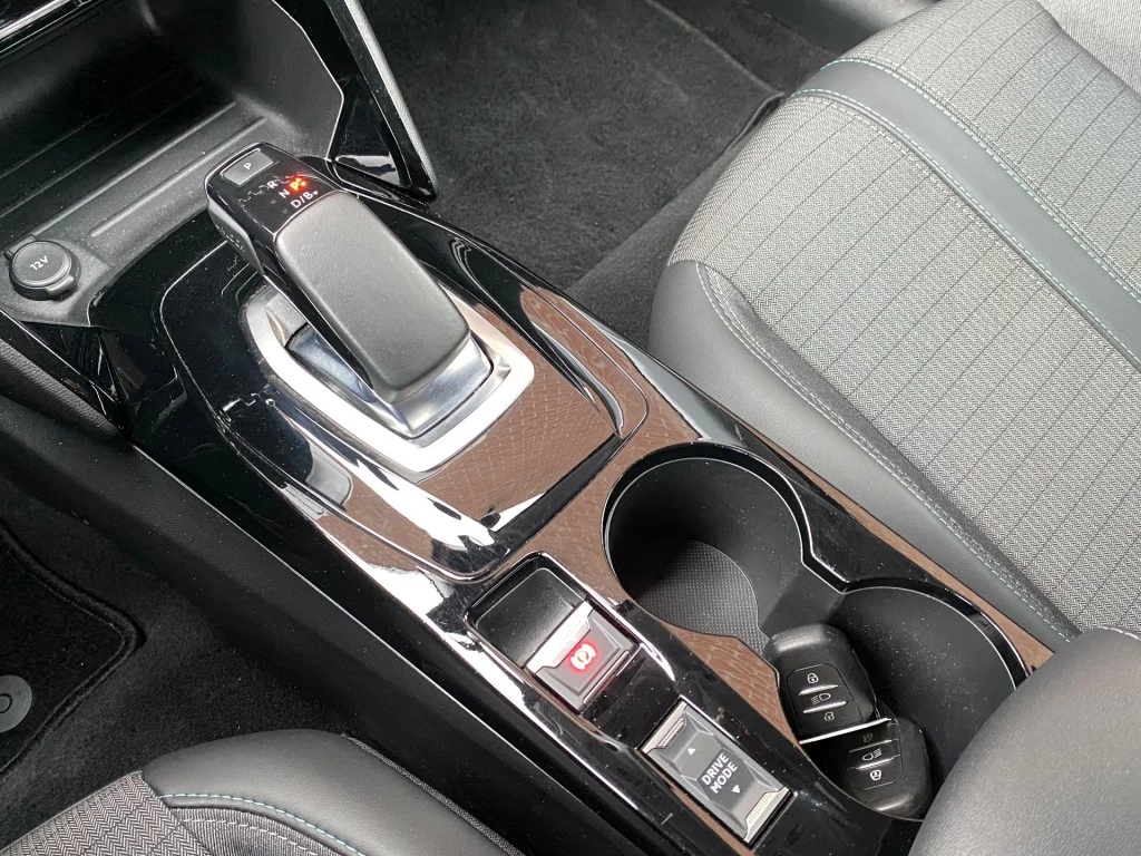 Hoofdafbeelding Peugeot e-208