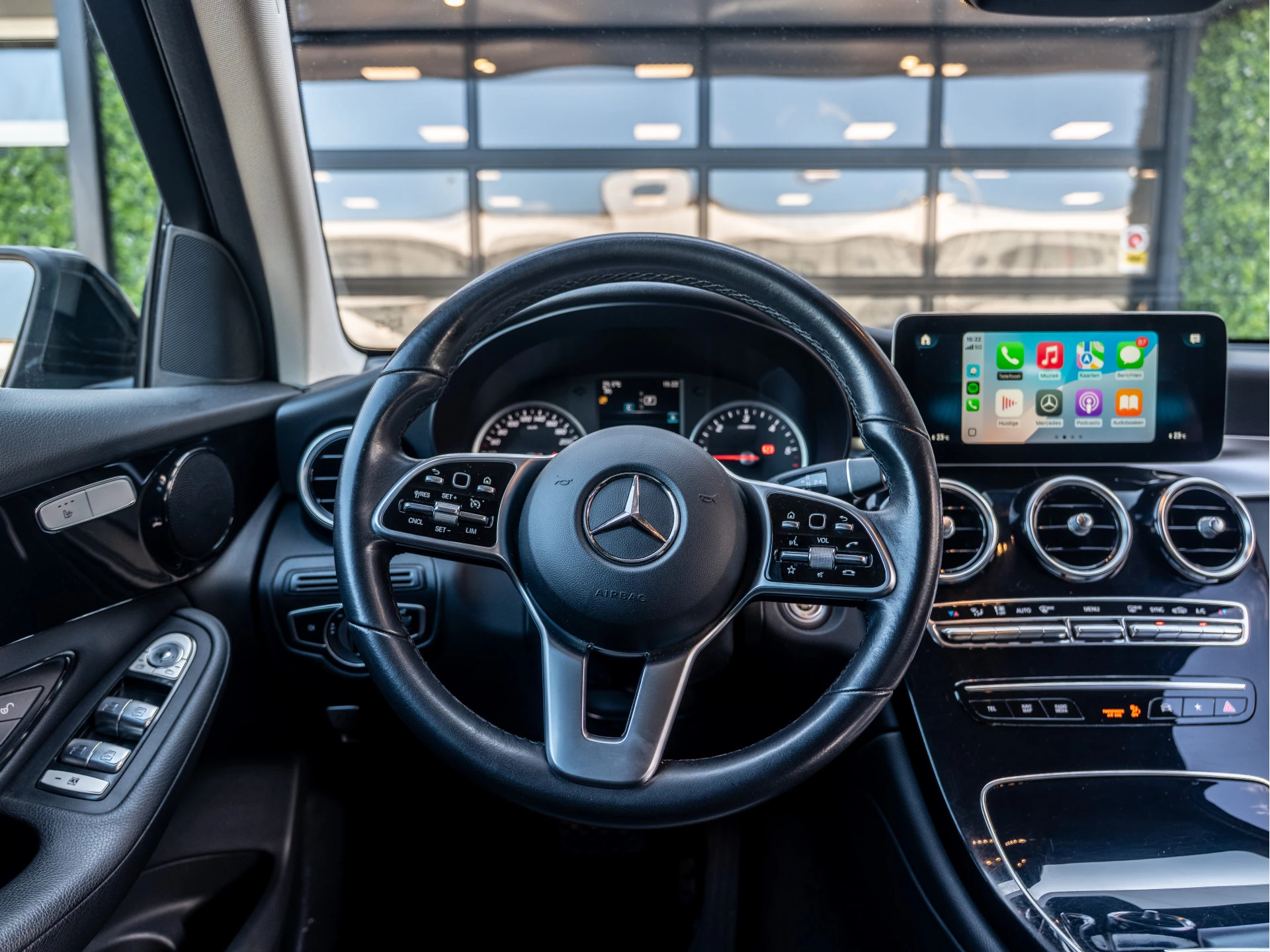 Hoofdafbeelding Mercedes-Benz GLC