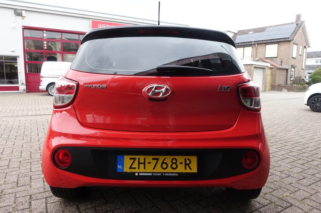 Hoofdafbeelding Hyundai i10