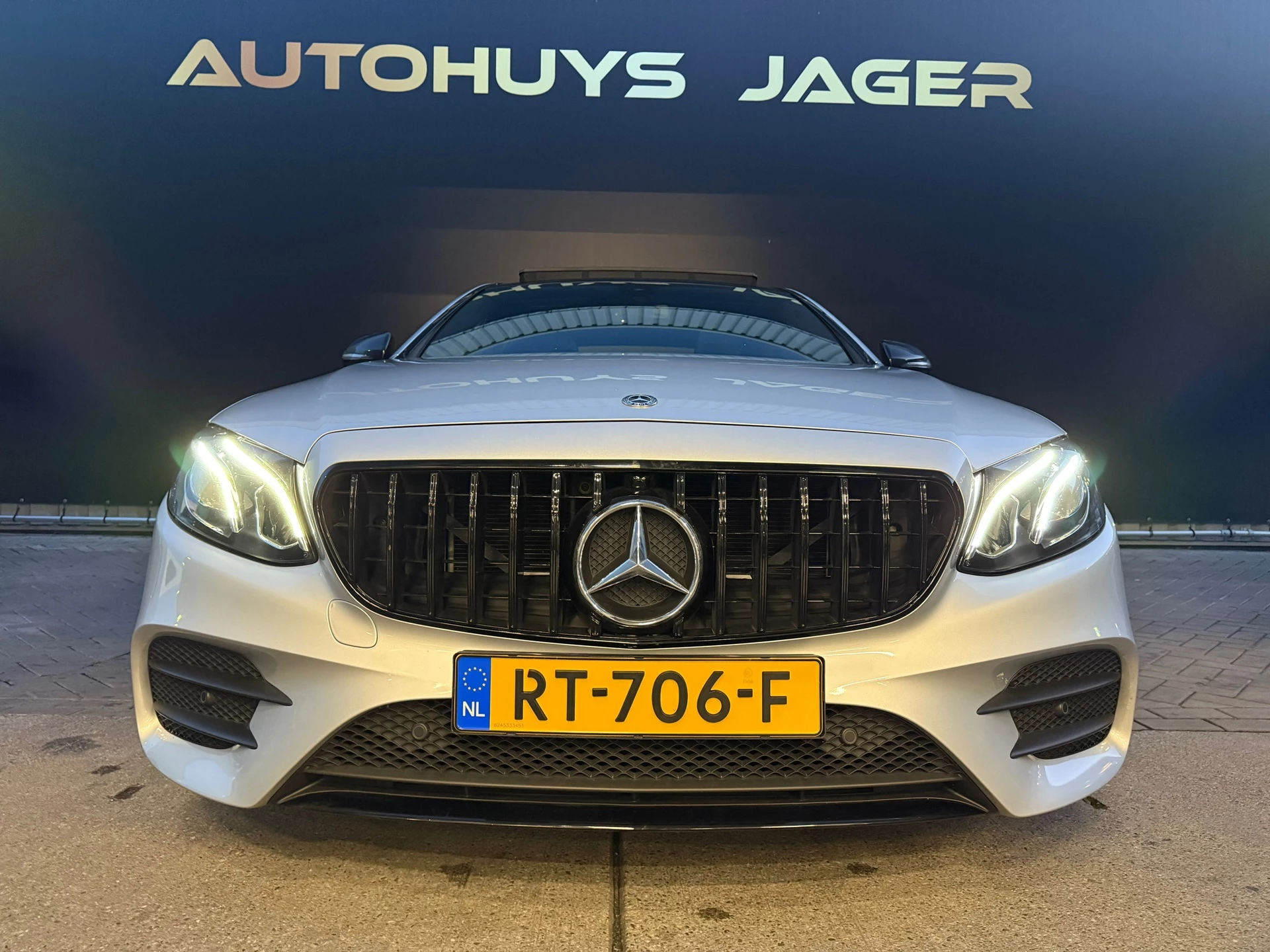 Hoofdafbeelding Mercedes-Benz E-Klasse