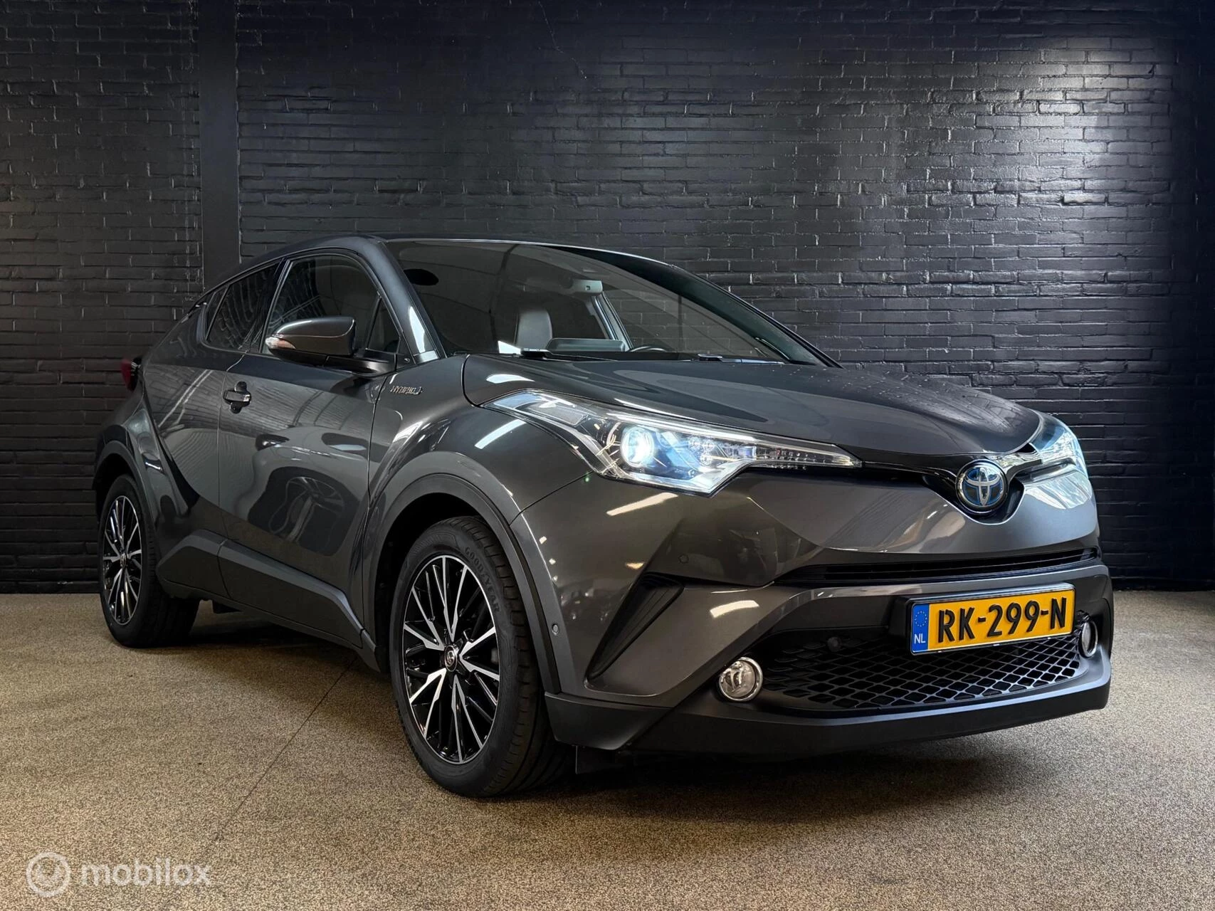 Hoofdafbeelding Toyota C-HR