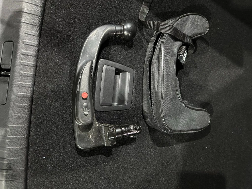 Hoofdafbeelding Peugeot e-3008