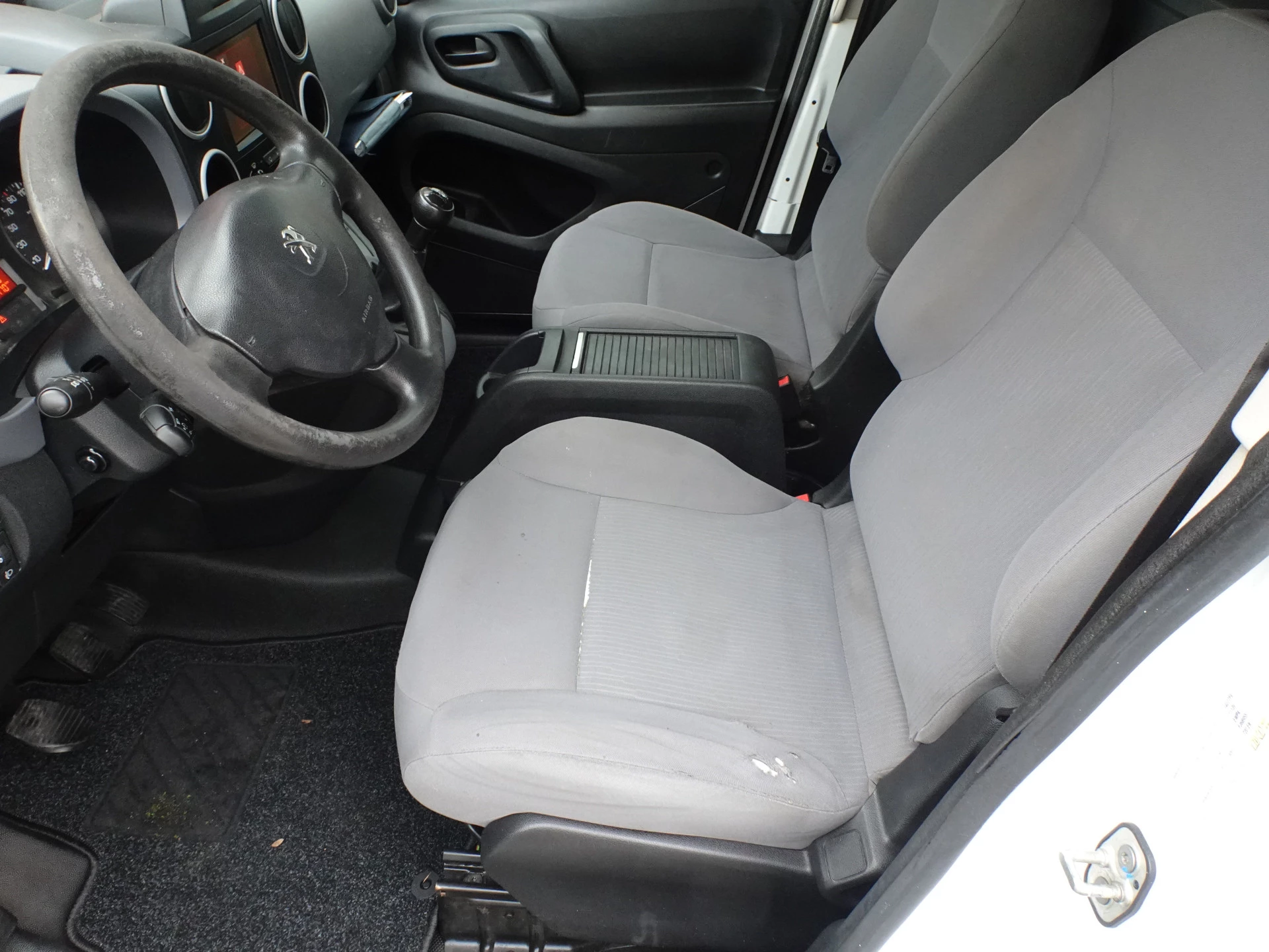 Hoofdafbeelding Peugeot Partner