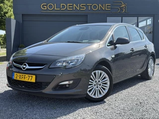 Hoofdafbeelding Opel Astra Opel Astra 1.4 Turbo Design Edition Navi,Camera,Afn.Trekhaak,Halfleder,Pdc,Airco,Cruise,6 Bak,Lm Velgen,120pk,Apk tot 07-2026