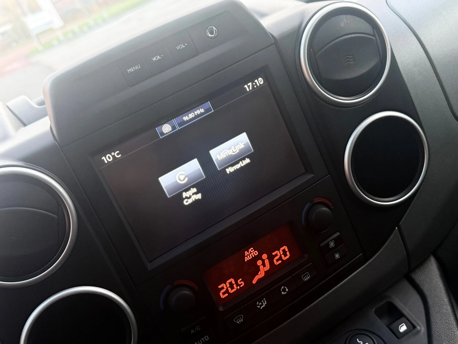 Hoofdafbeelding Peugeot Partner