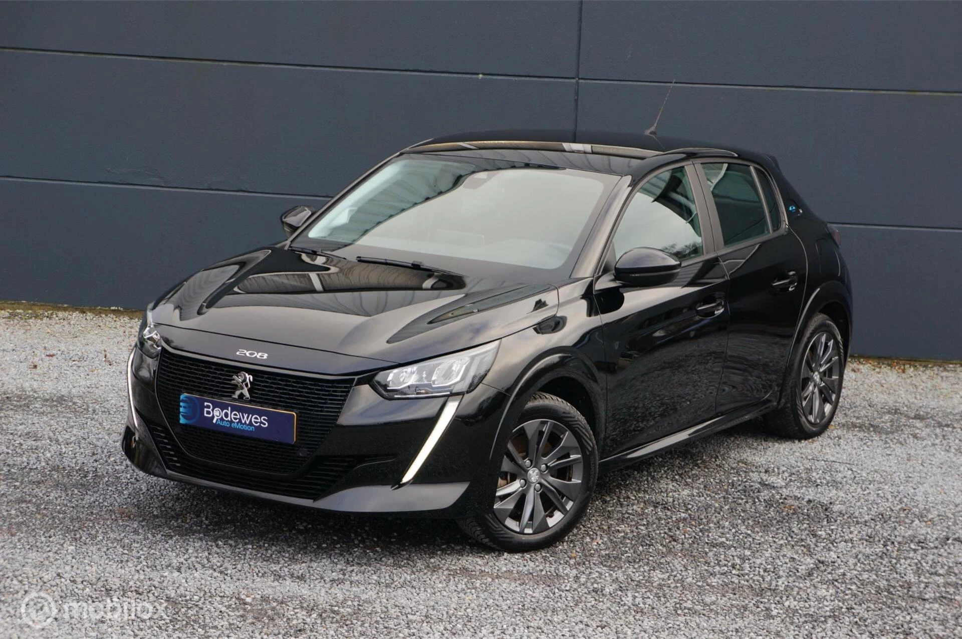 Hoofdafbeelding Peugeot e-208