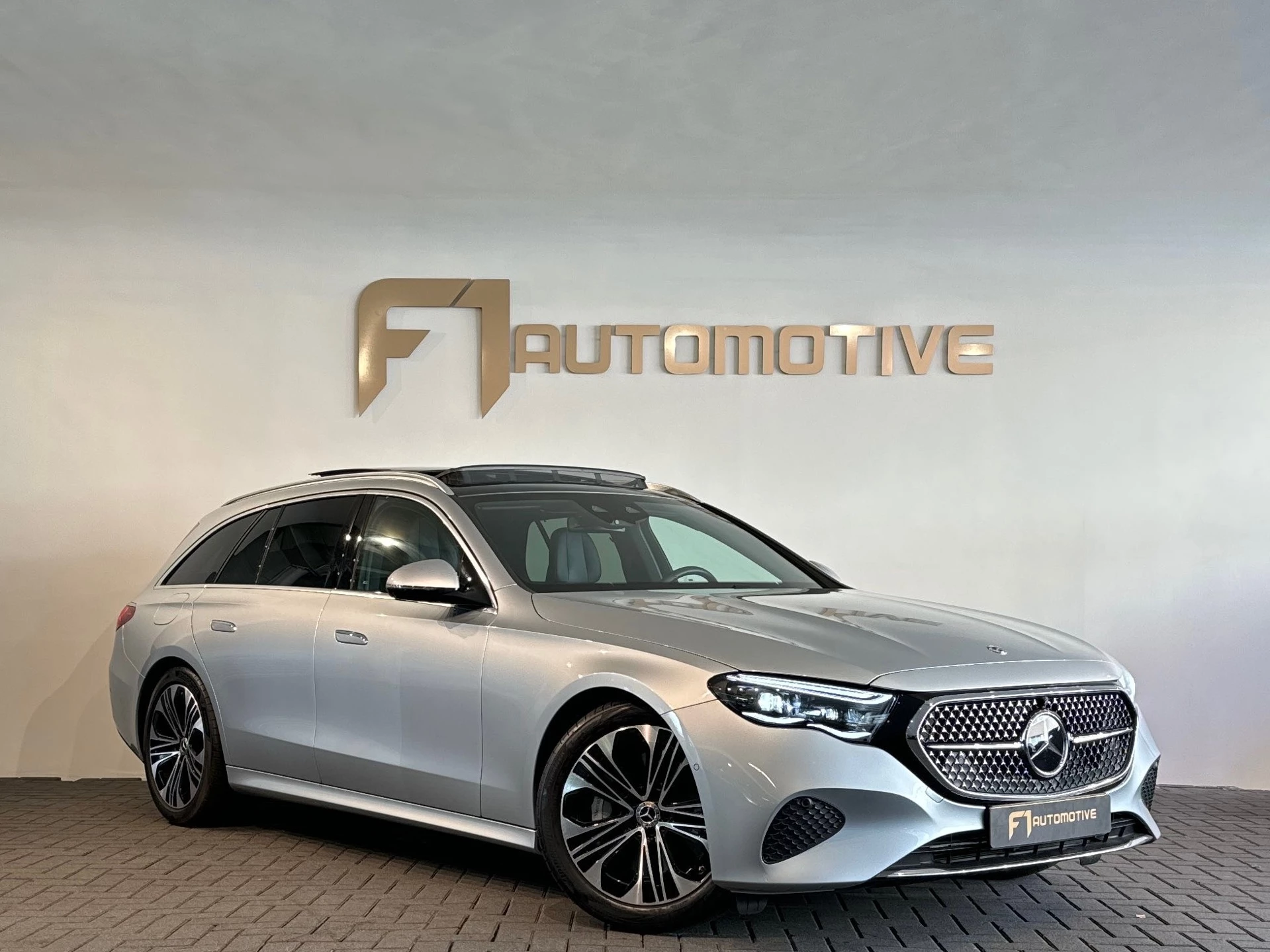 Hoofdafbeelding Mercedes-Benz E-Klasse