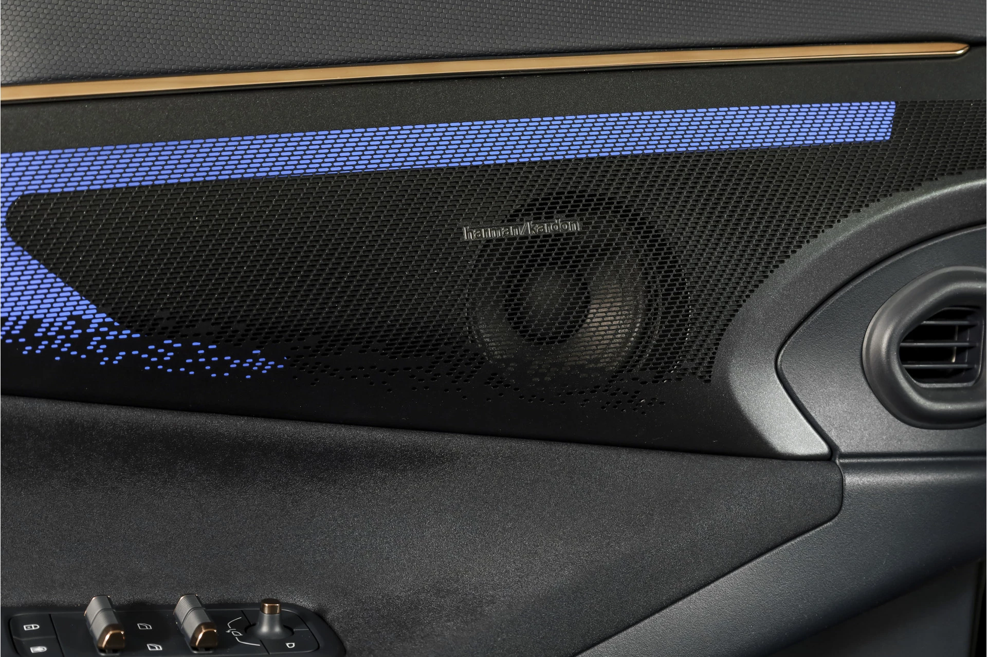 Hoofdafbeelding Lynk & Co 08