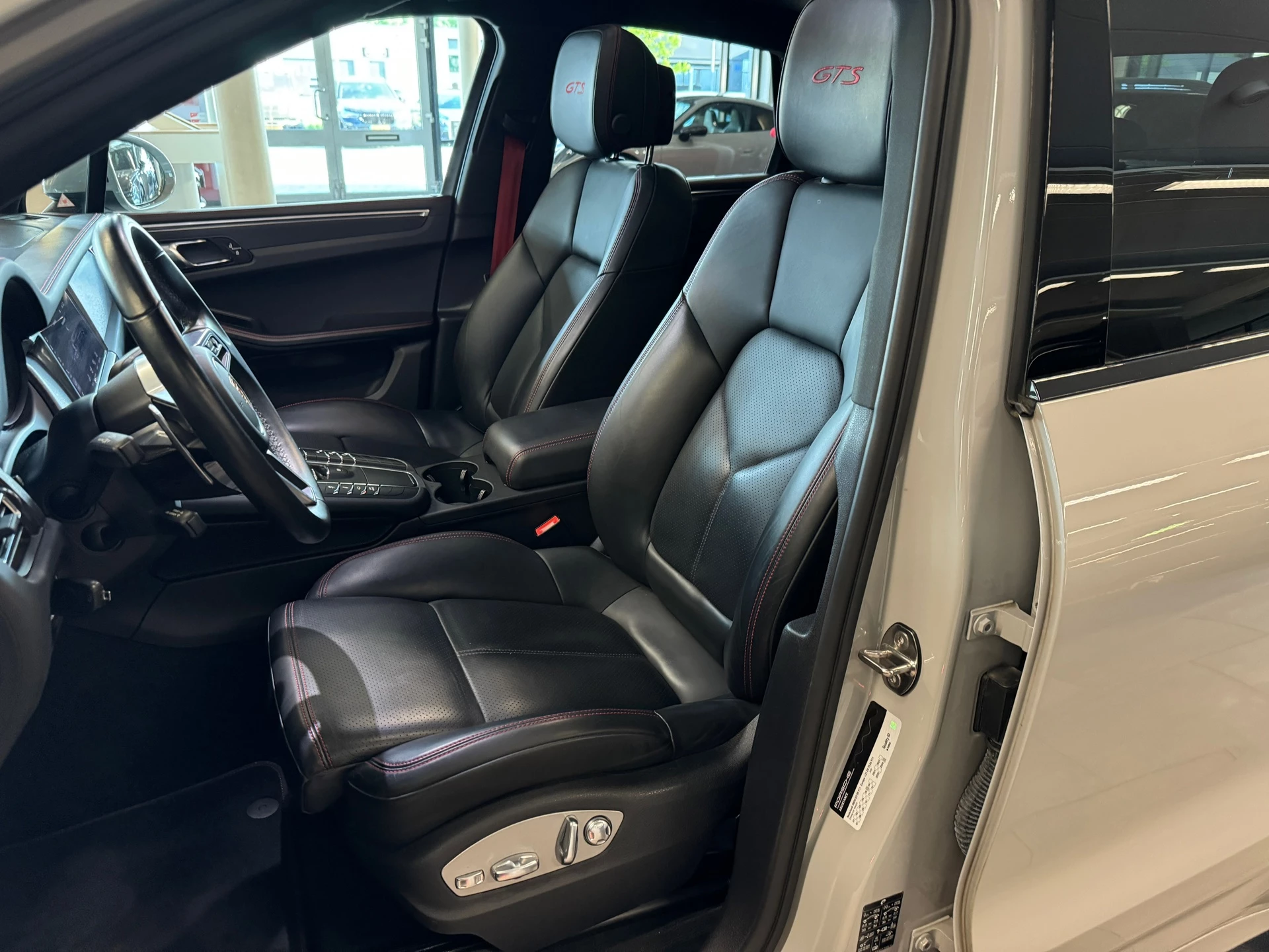 Hoofdafbeelding Porsche Macan