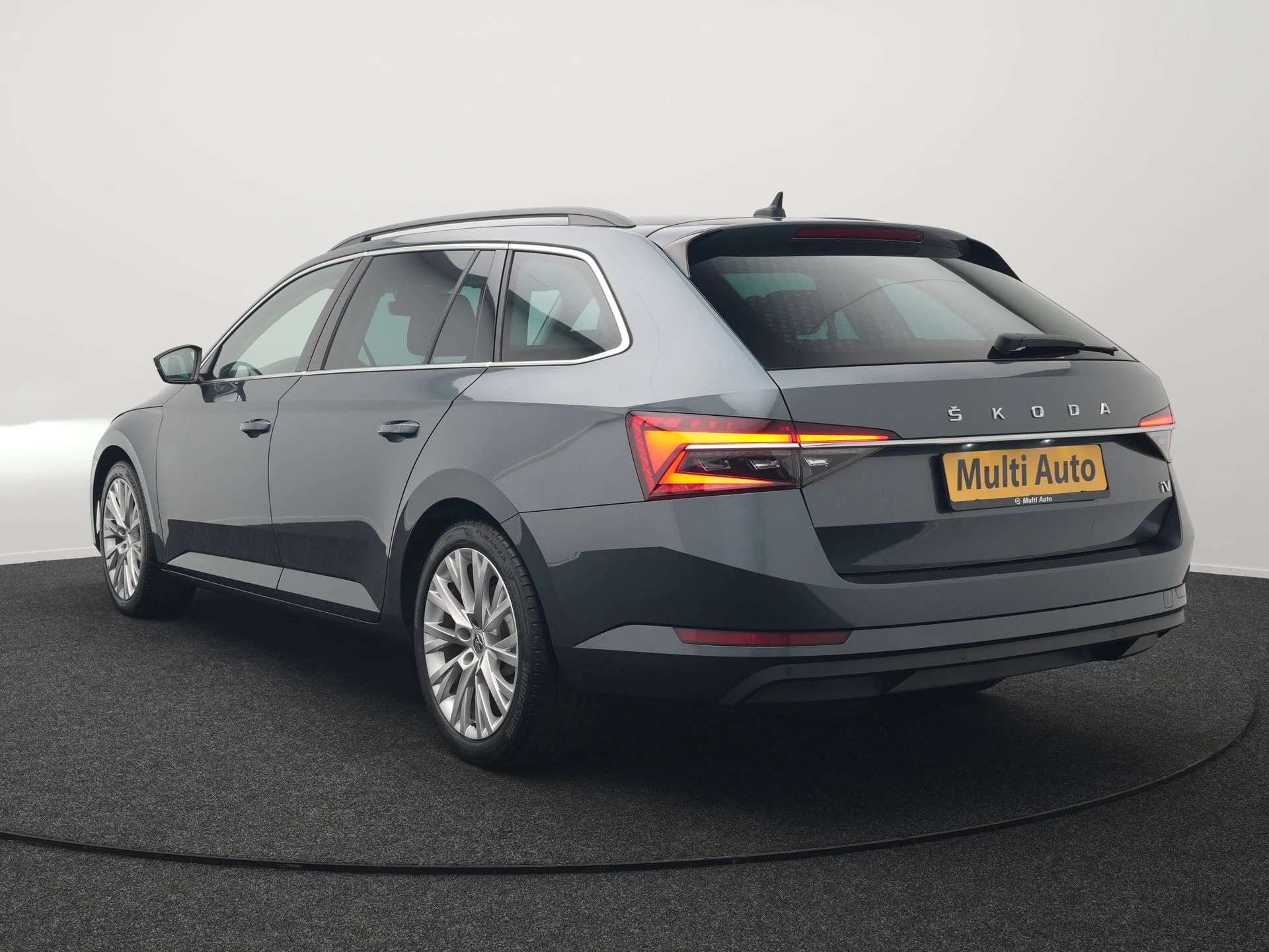 Hoofdafbeelding Škoda Superb