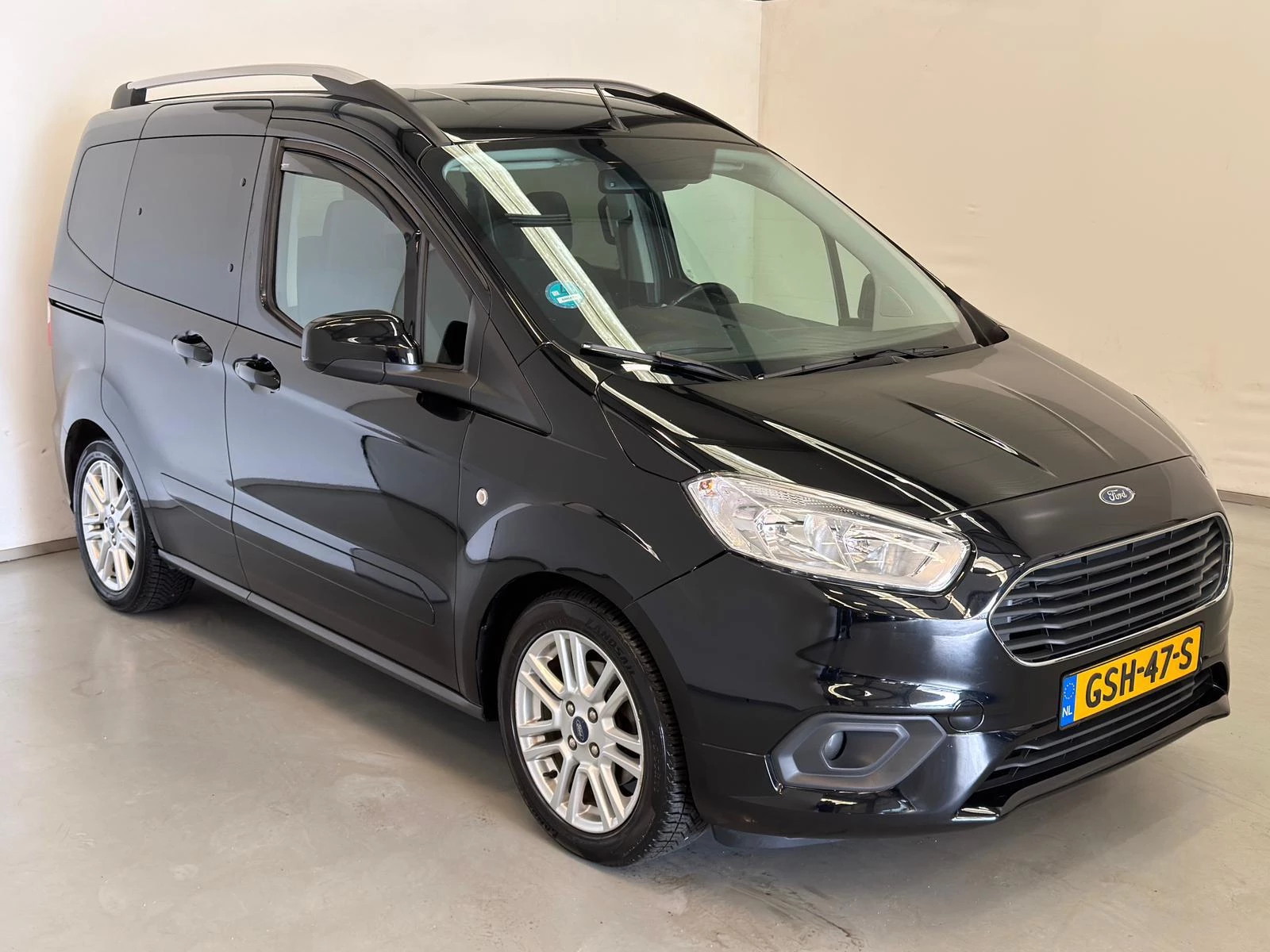 Hoofdafbeelding Ford Tourneo Courier
