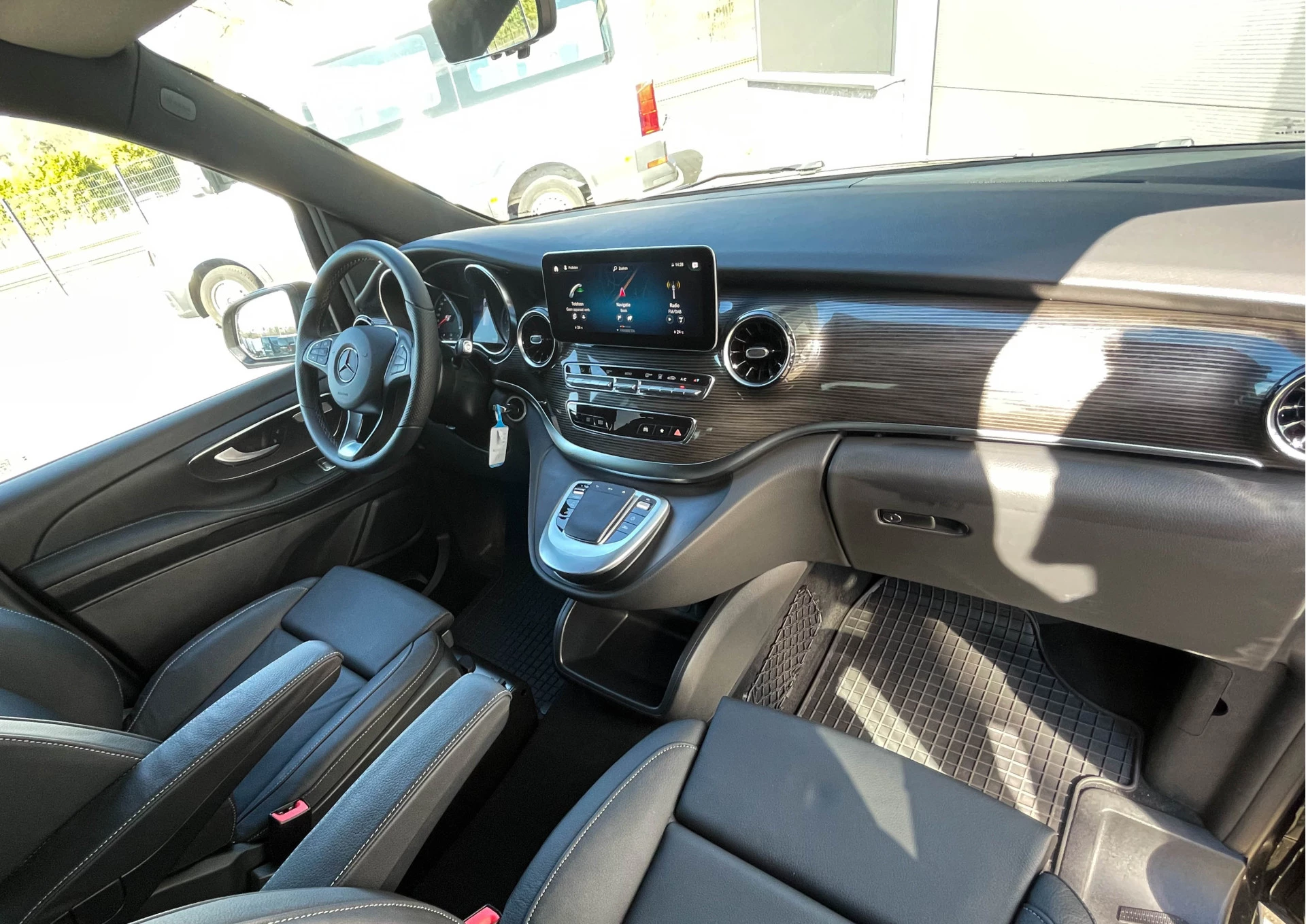 Hoofdafbeelding Mercedes-Benz EQV