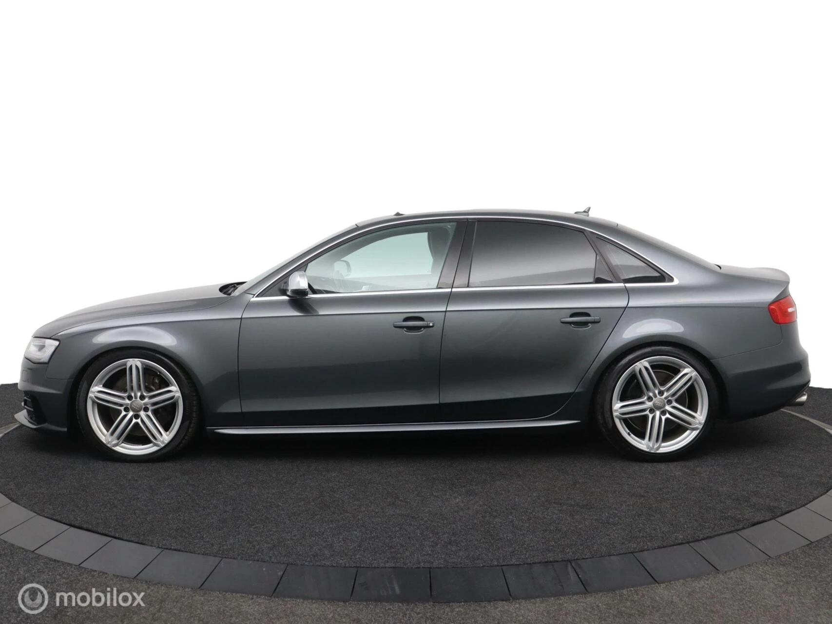 Hoofdafbeelding Audi S4