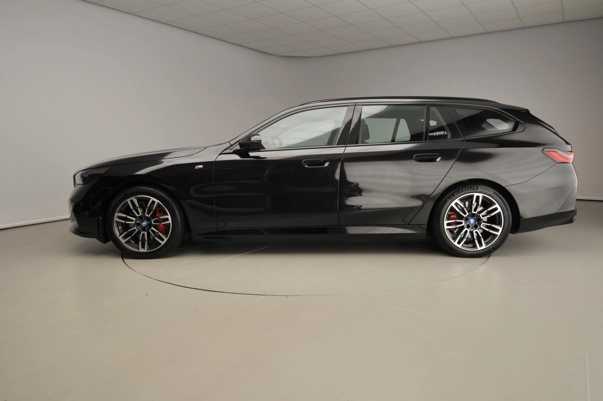 Hoofdafbeelding BMW i5